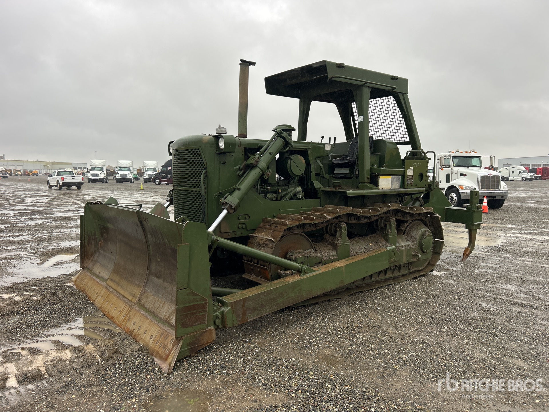 General Appearance with Picture, Left Front Corner