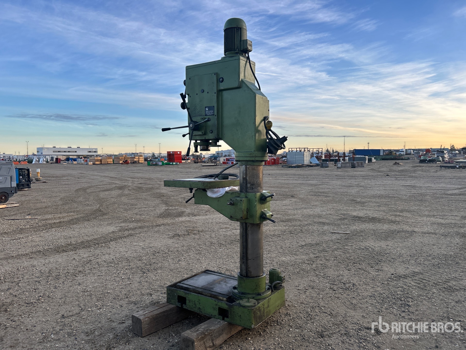 General Appearance with Picture, Left Front Corner