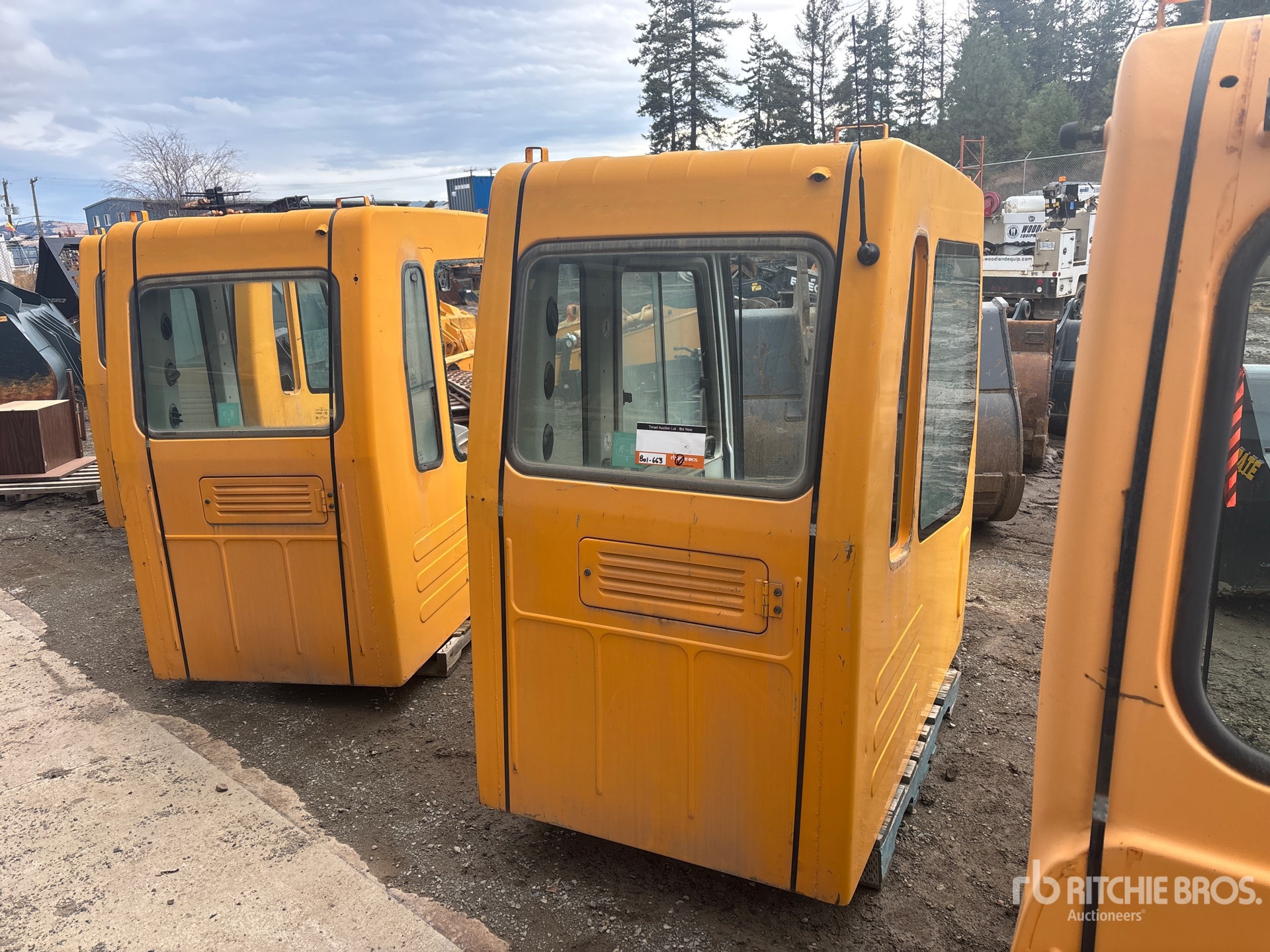 General Appearance with Bild, Ecke hinten rechts