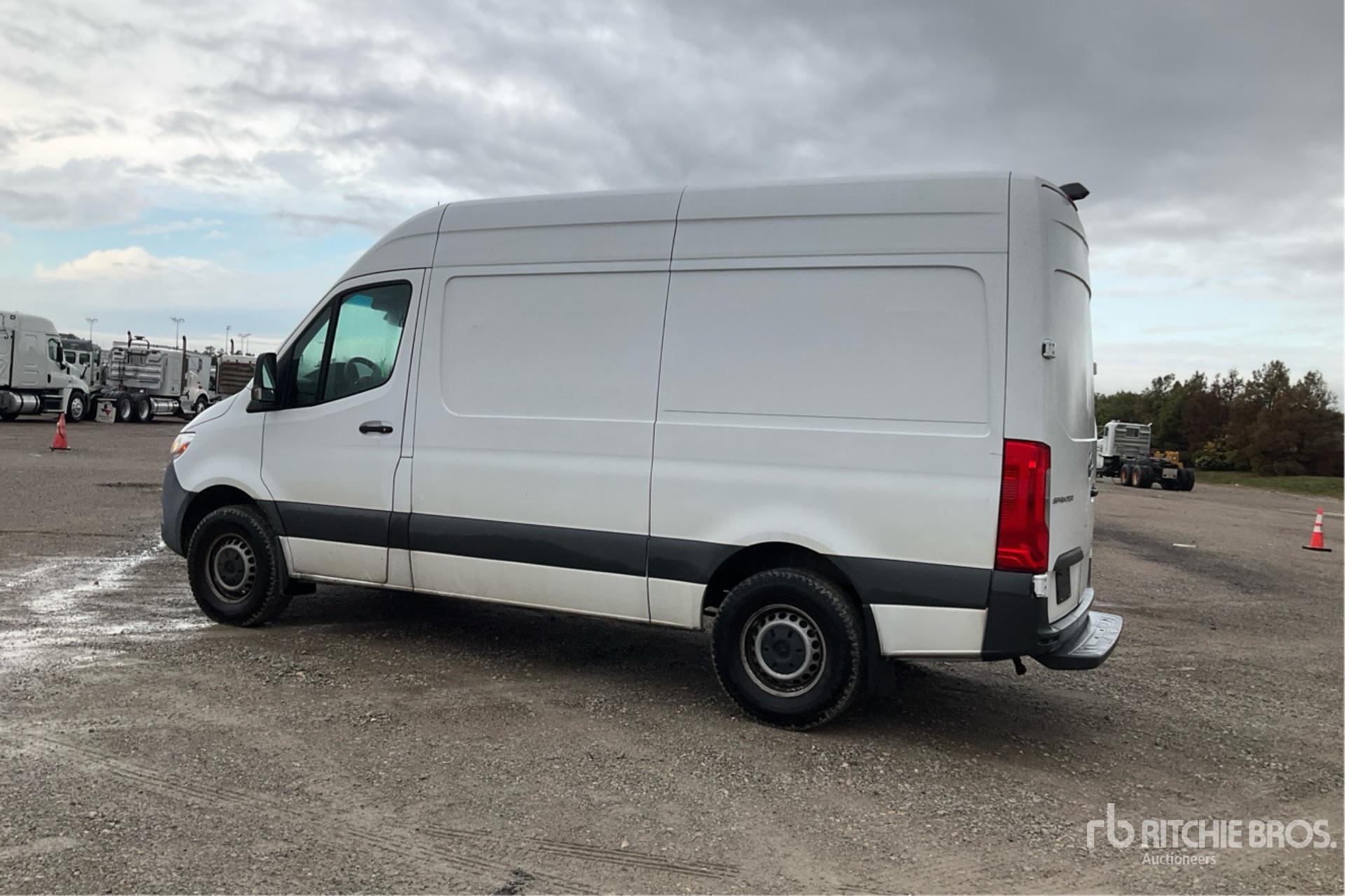 General Appearance with Picture, Left Rear Corner