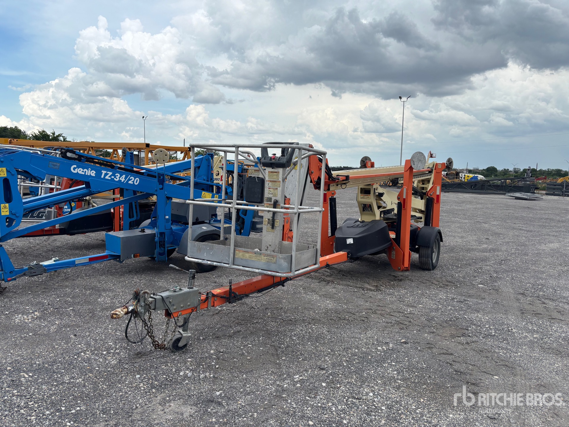 Photo of a 2019 JLG T500J