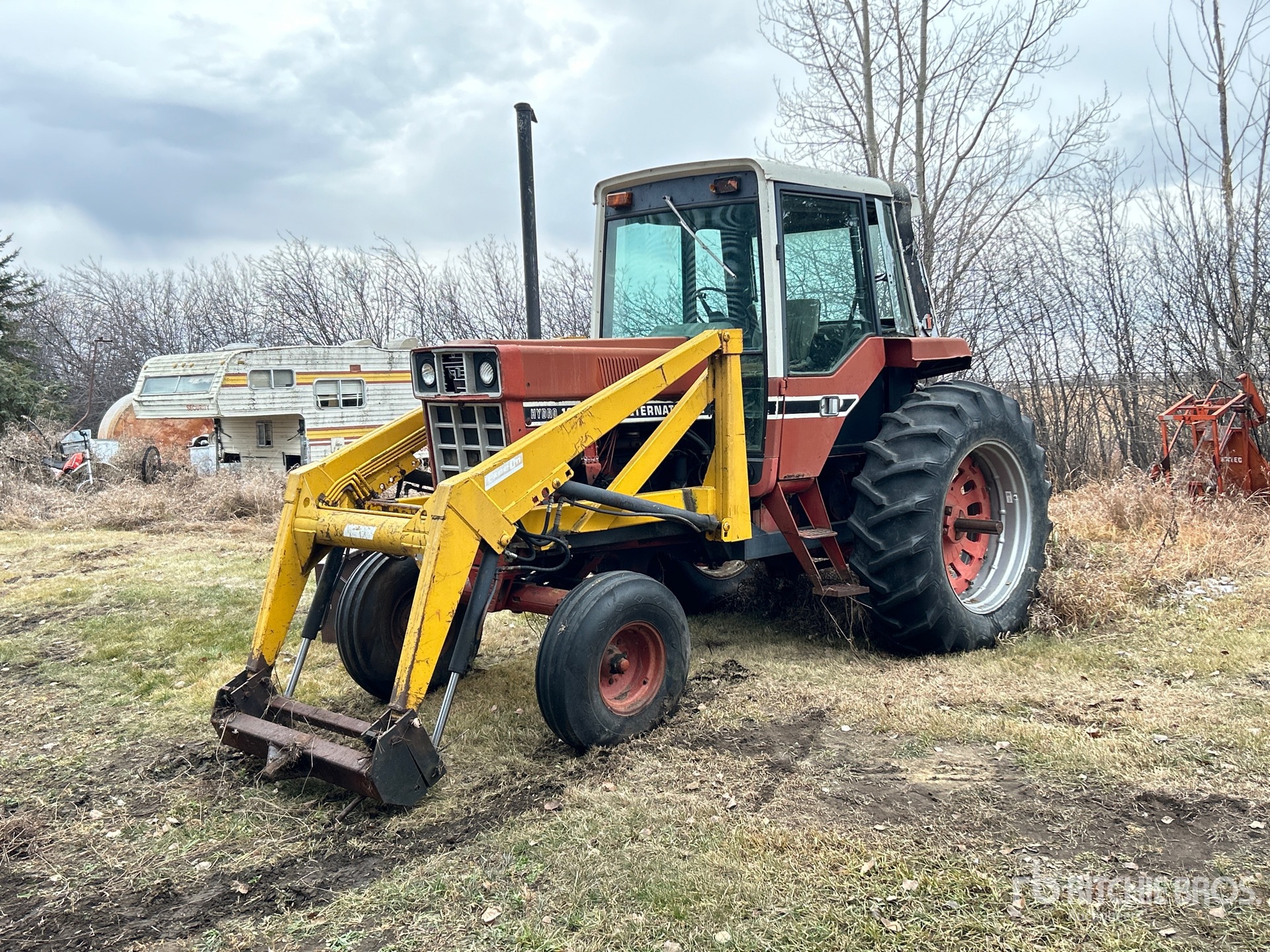 General Appearance with Foto, angolo anteriore sinistro