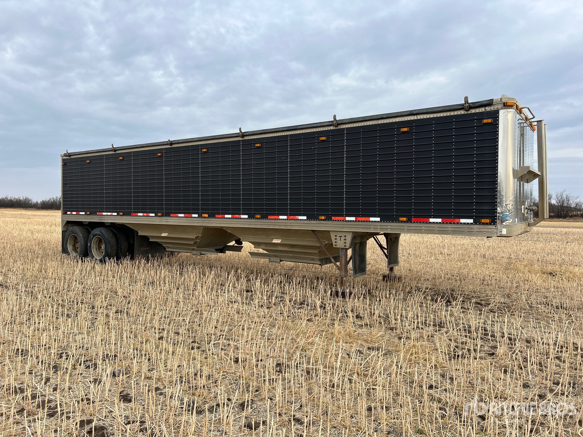 General Appearance with Foto, angolo anteriore destro