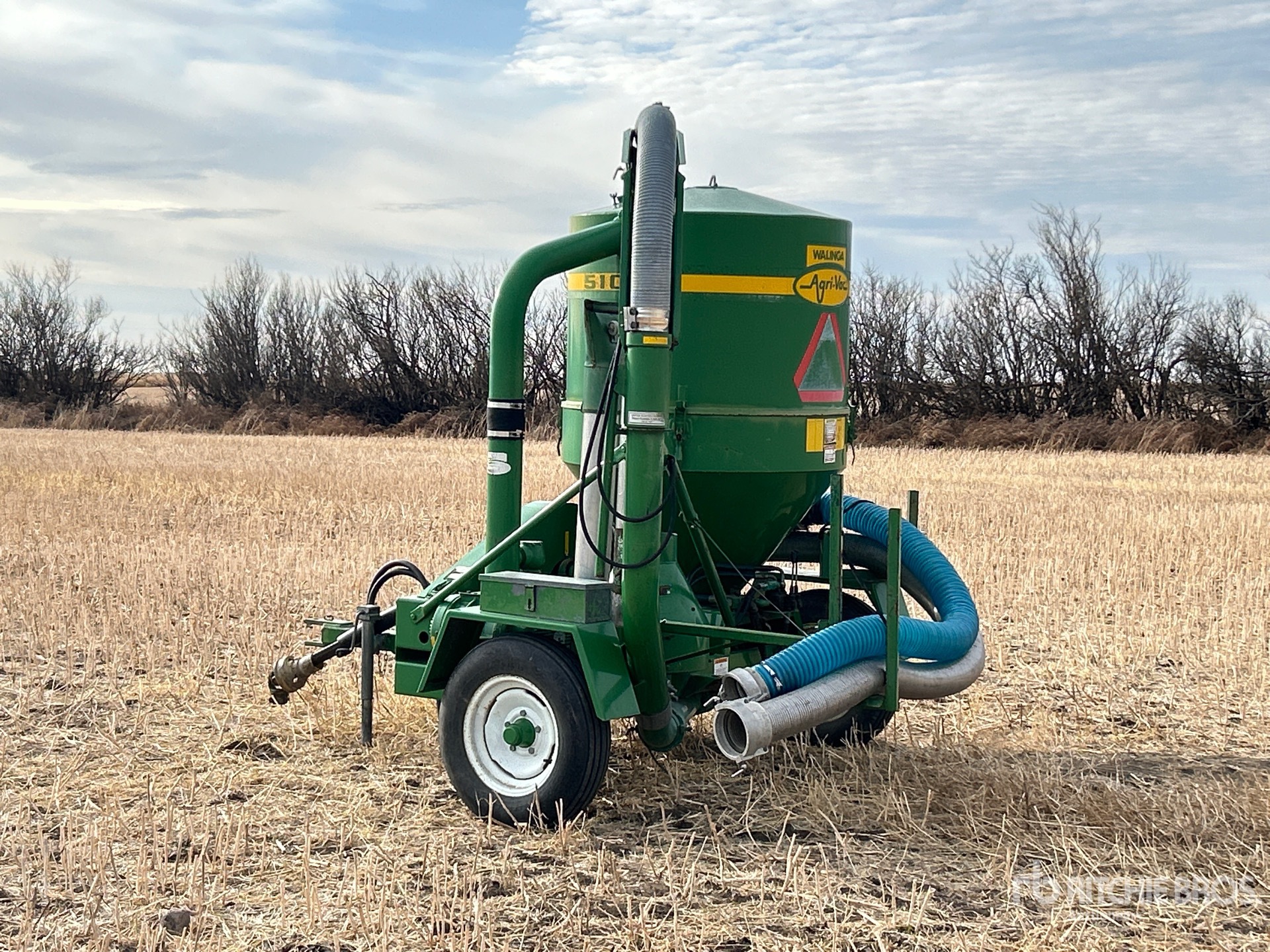 General Appearance with Foto, angolo posteriore sinistro