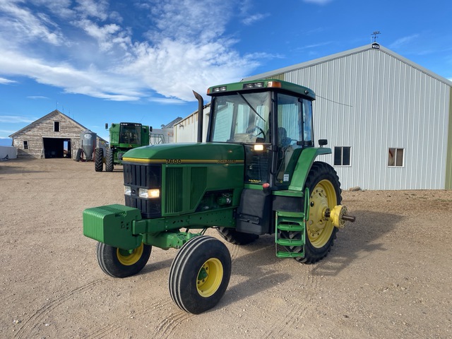 1994 John Deere 7600 2WD Tractor