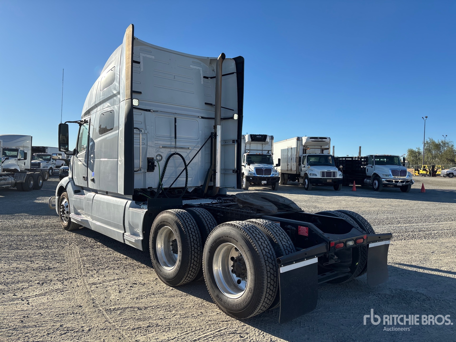 Aspect général with Image, coin arrière gauche