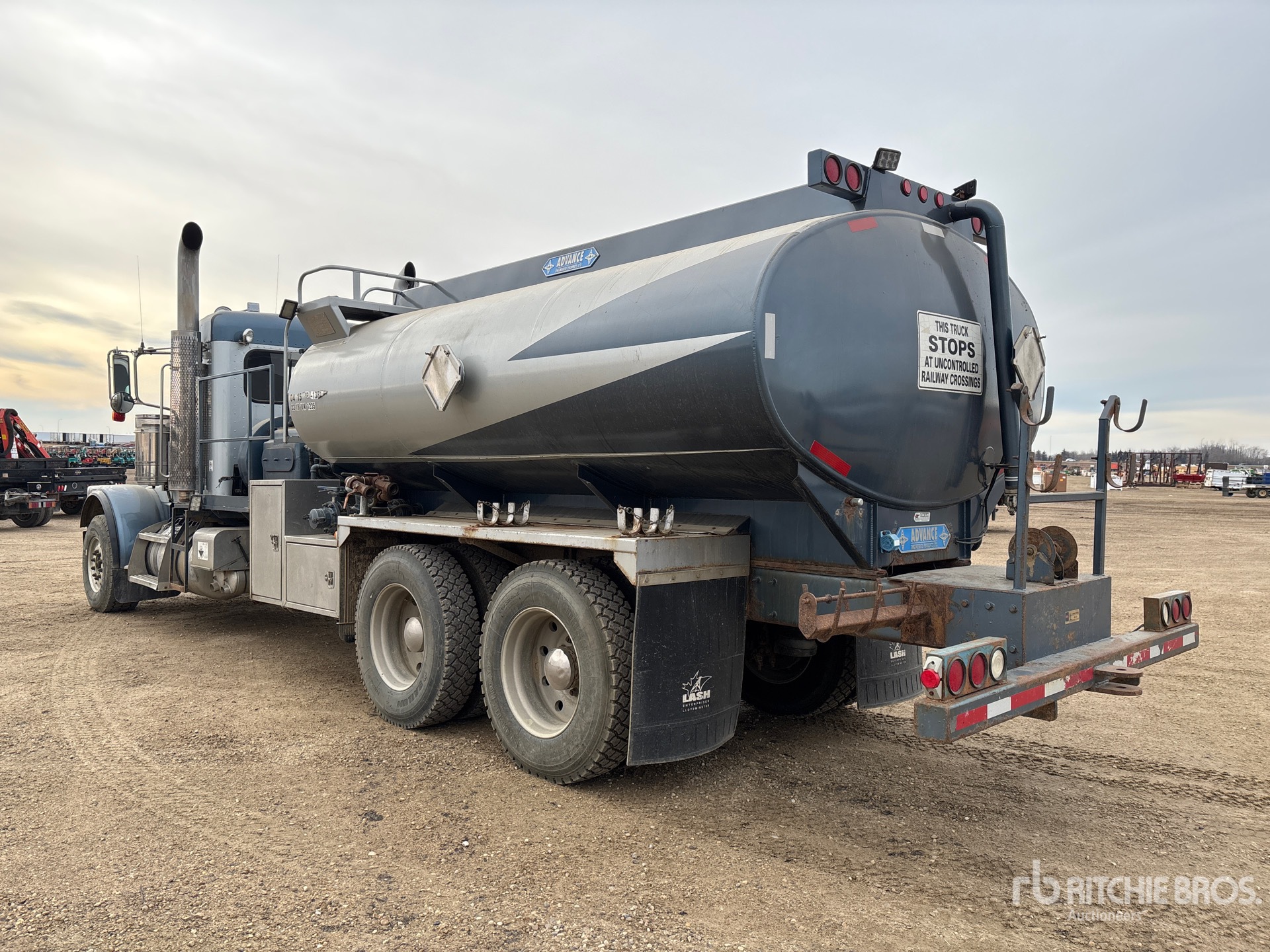 Aspect général with Image, coin arrière gauche