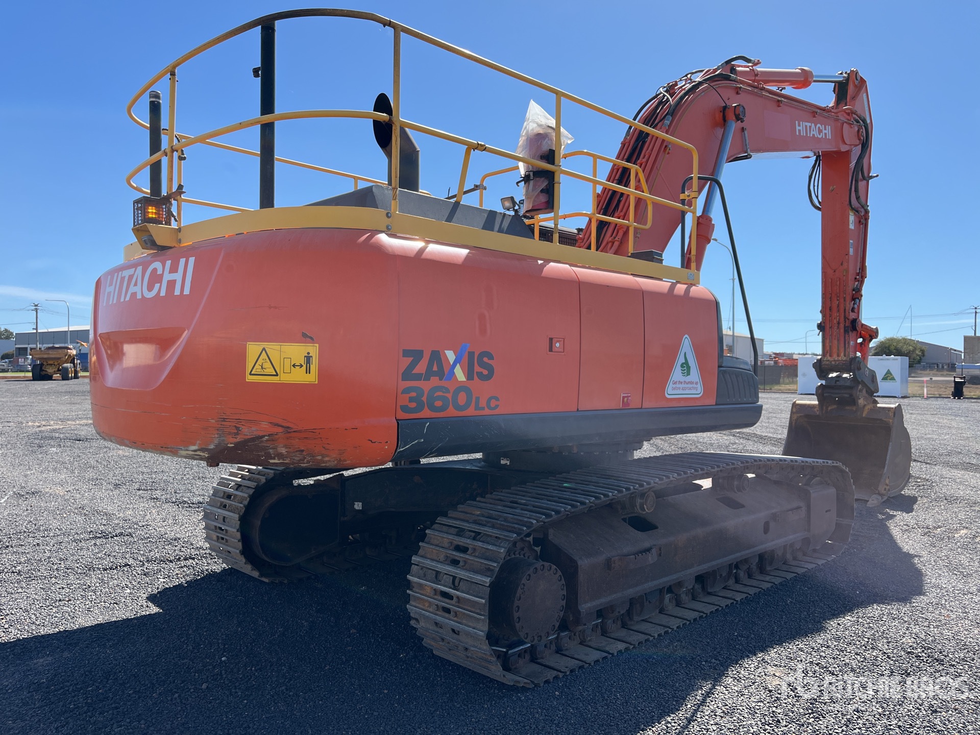 General Appearance with Picture, Right Rear Corner