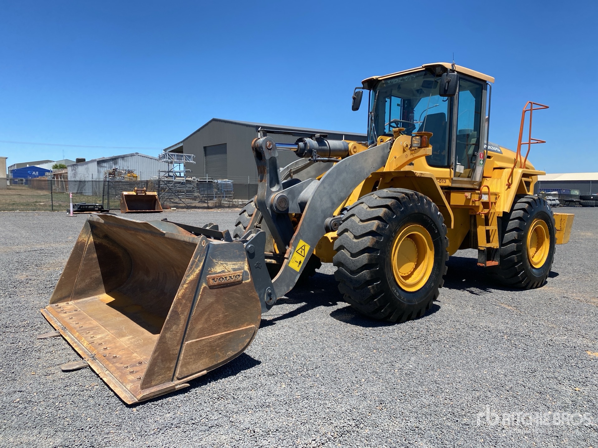 General Appearance with Picture, Left Front Corner