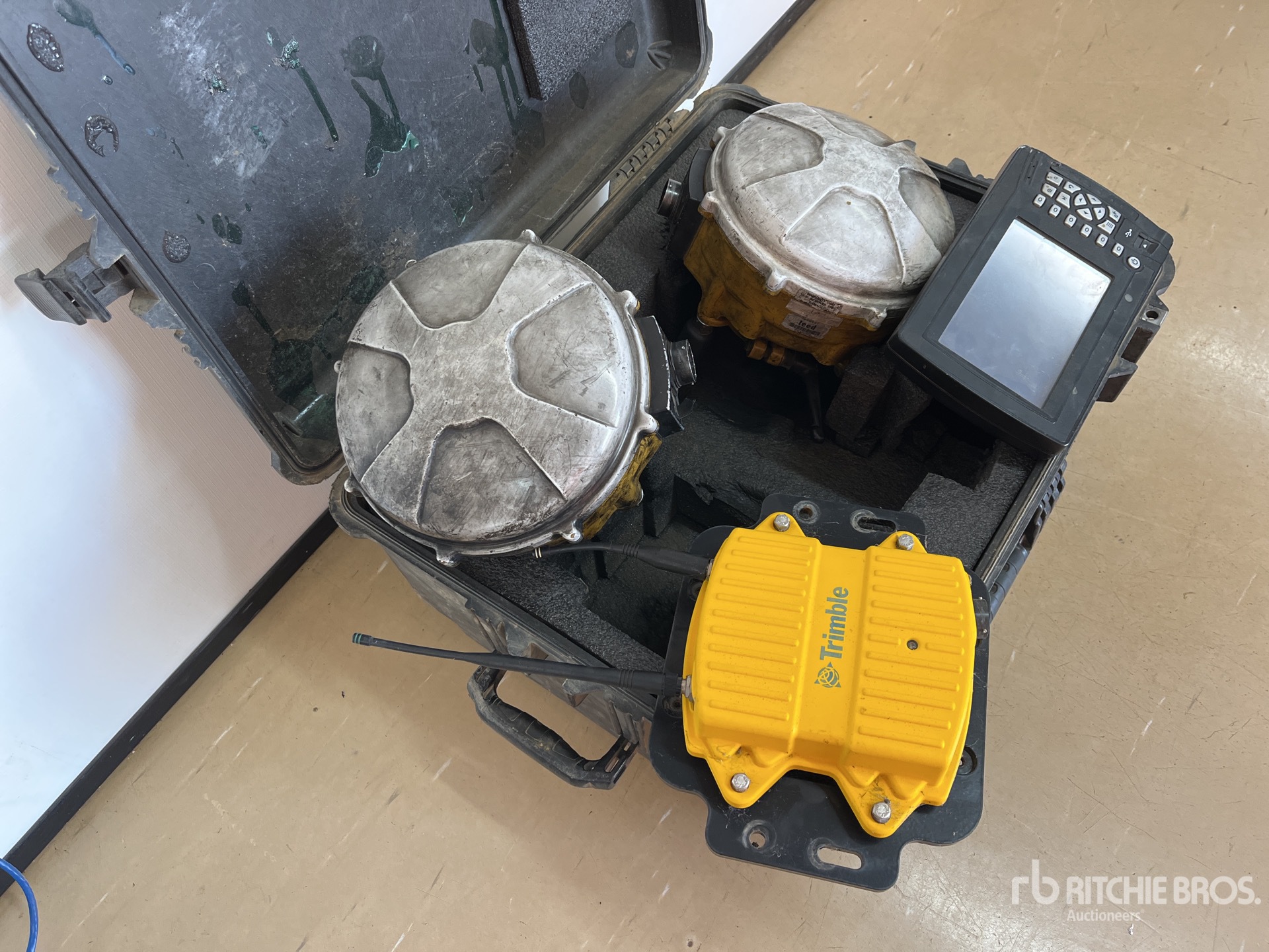 General Appearance with Foto, angolo posteriore sinistro