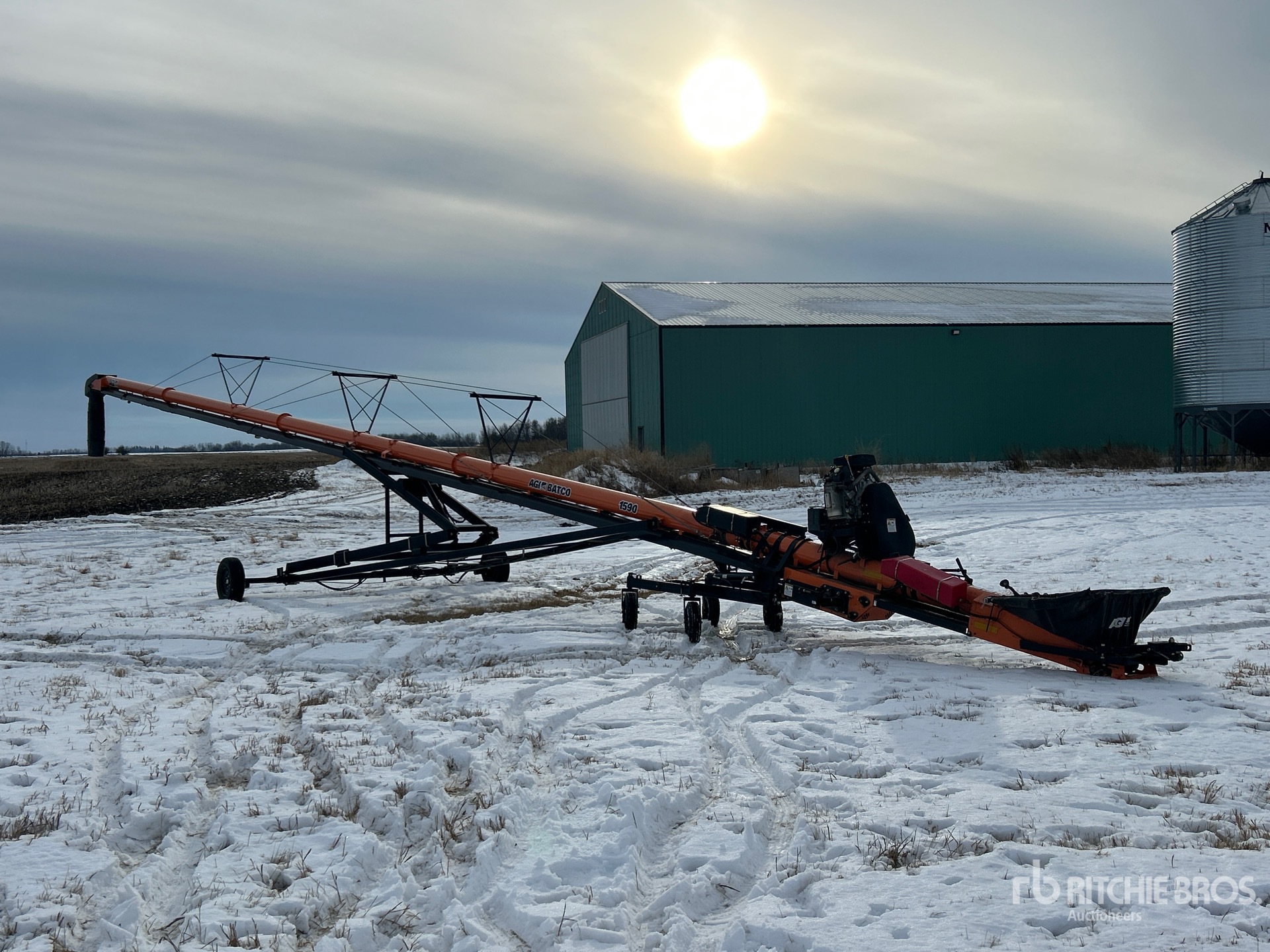 Aspect général with Image, coin avant droit