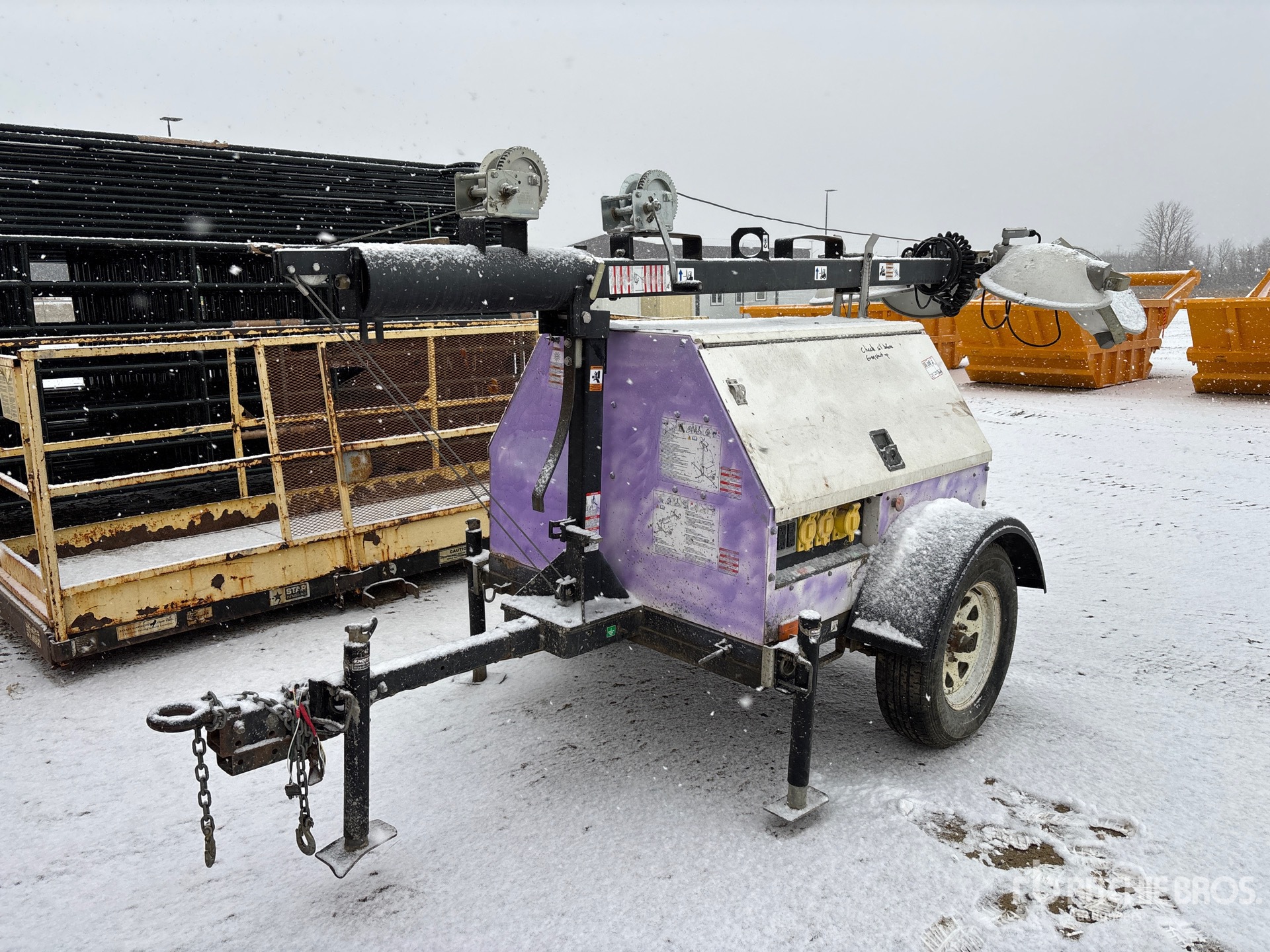 General Appearance with Bild, Ecke vorne links