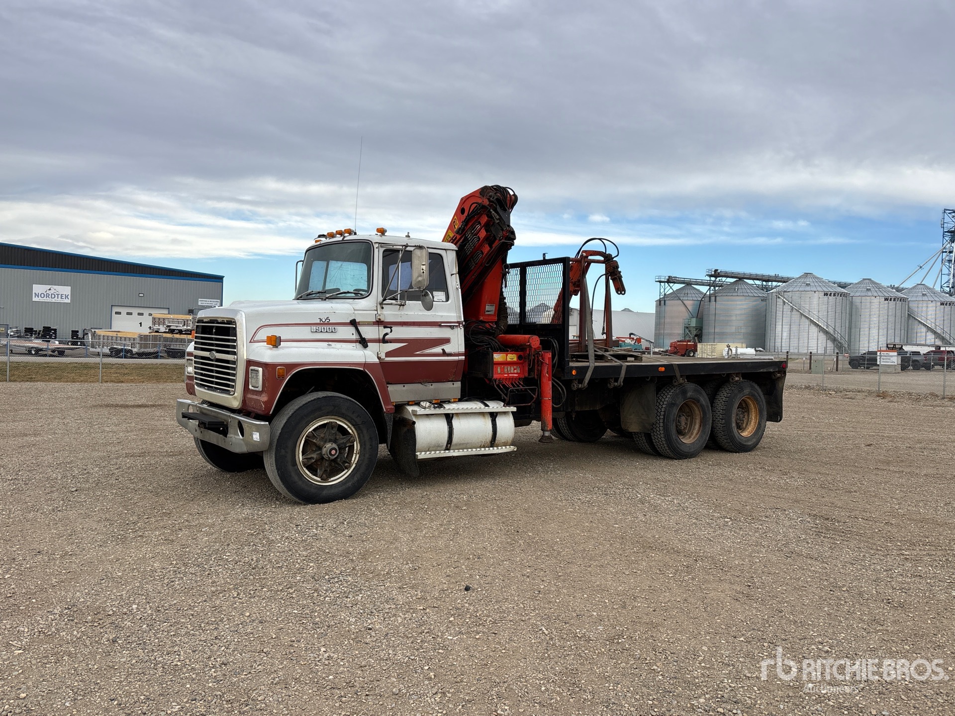 General Appearance with Featured Photo