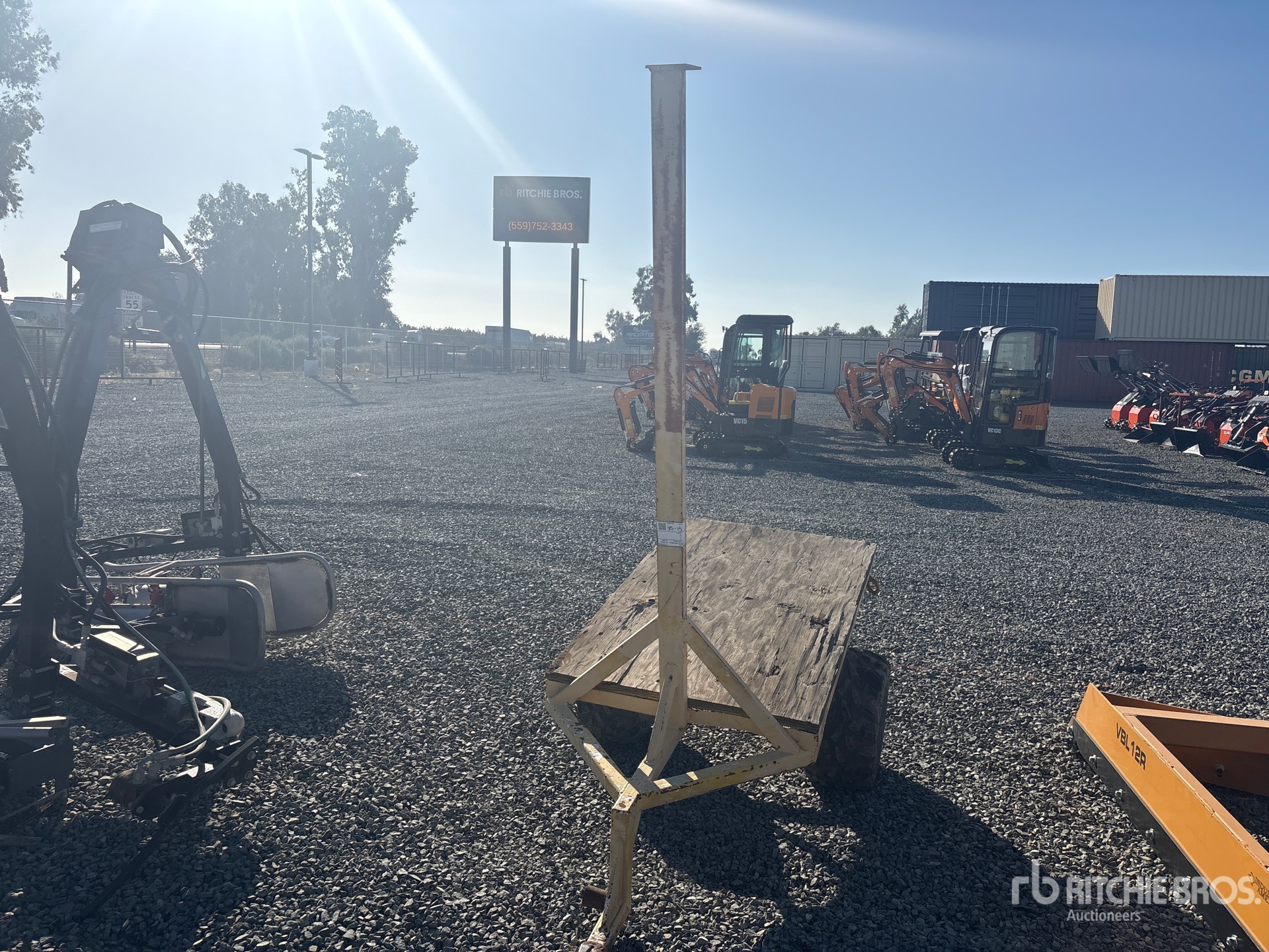 Aspect général with Image, coin avant gauche