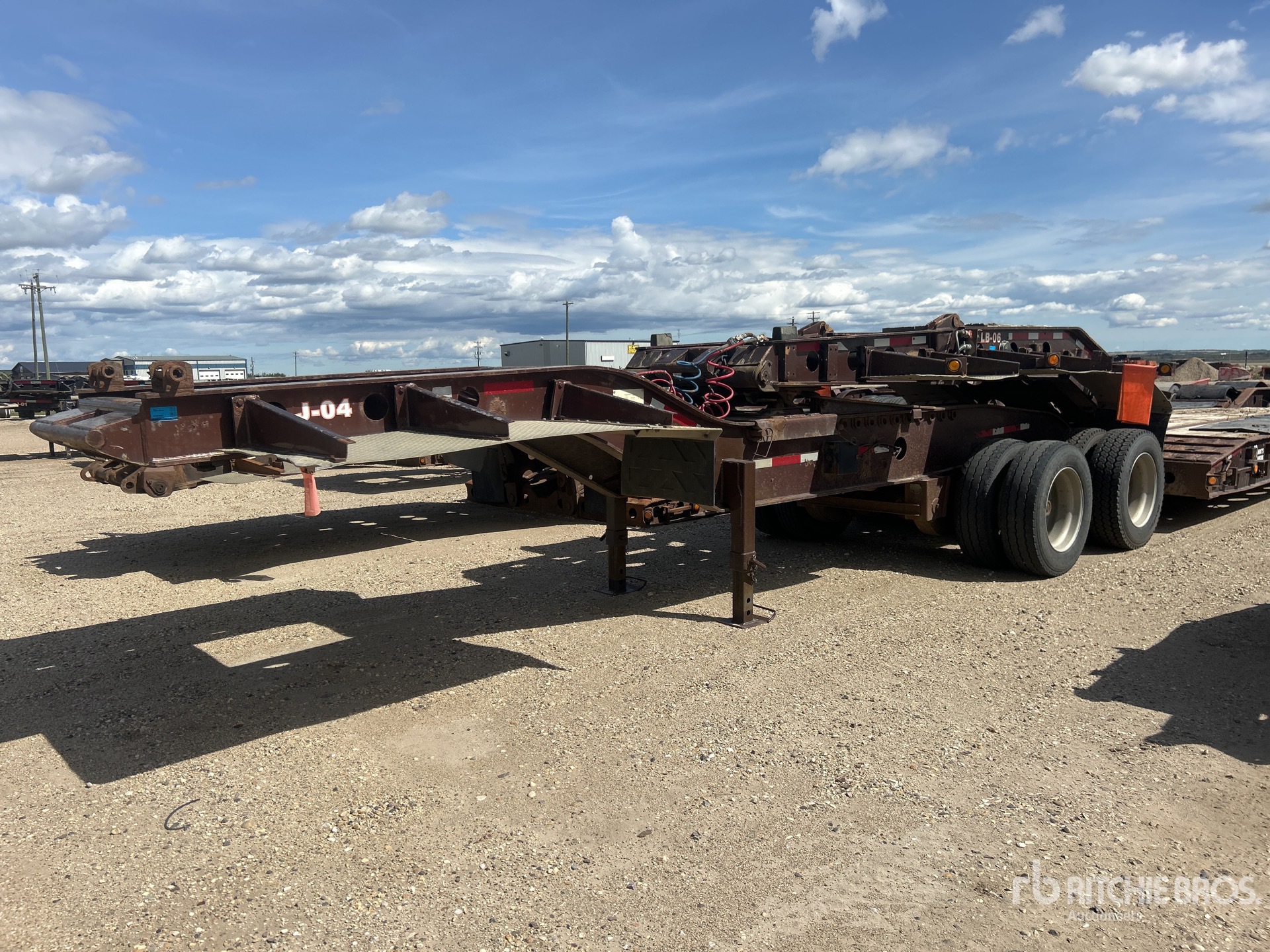 General Appearance with Featured Photo