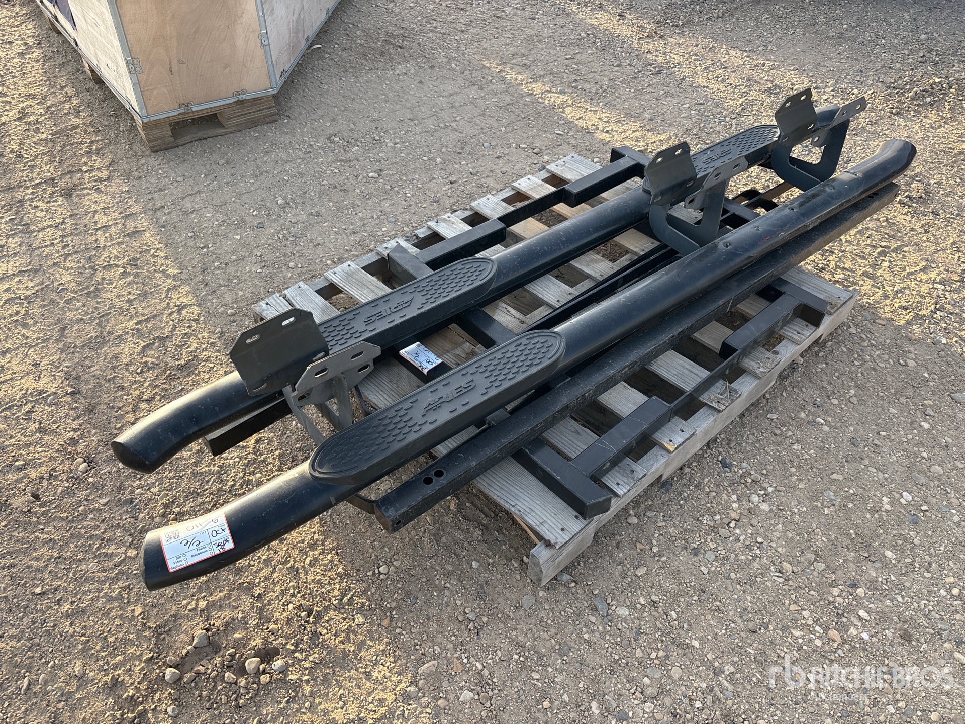 General Appearance with Bild, Ecke vorne links