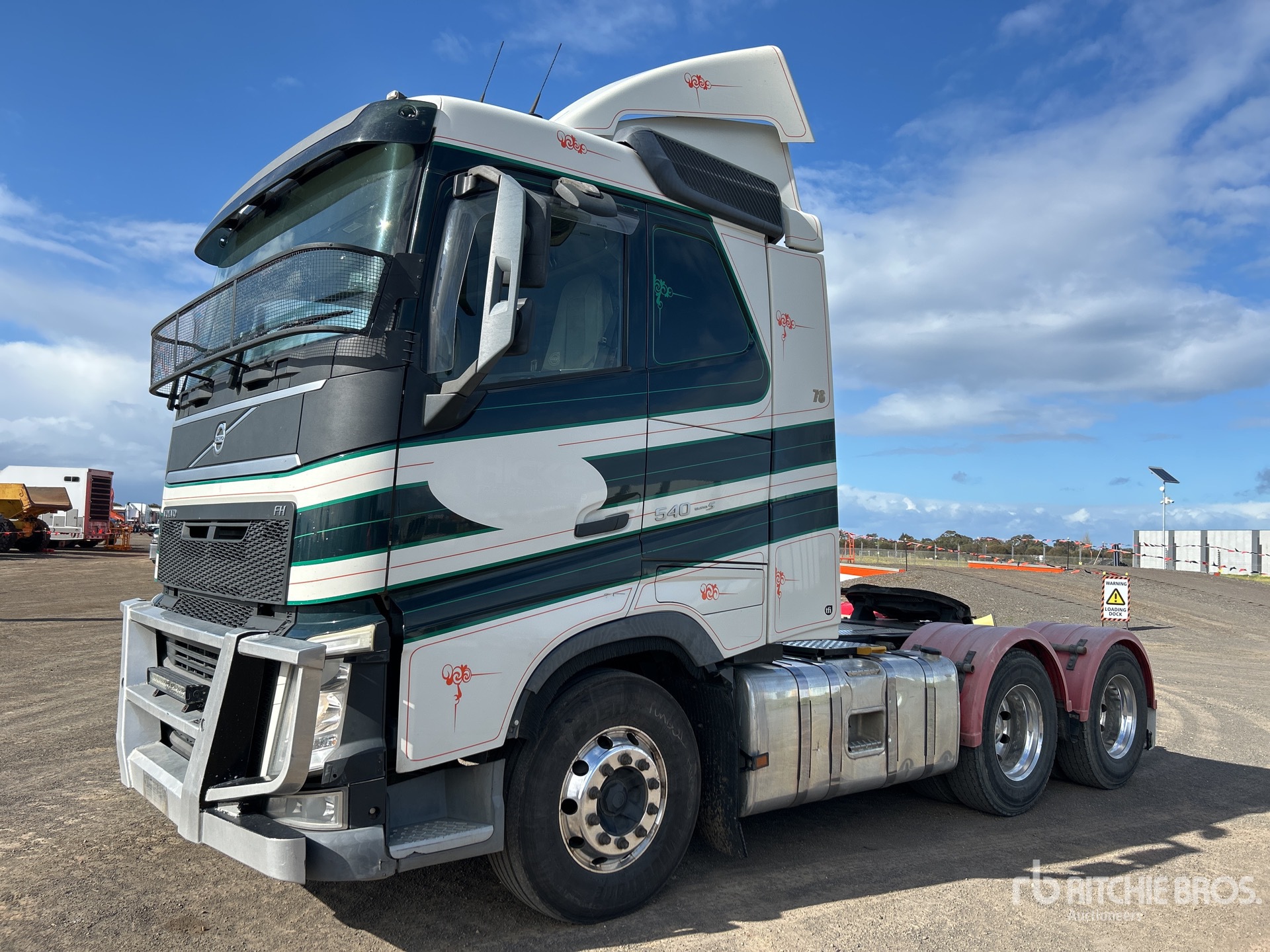 General Appearance with Picture, Right Front Corner