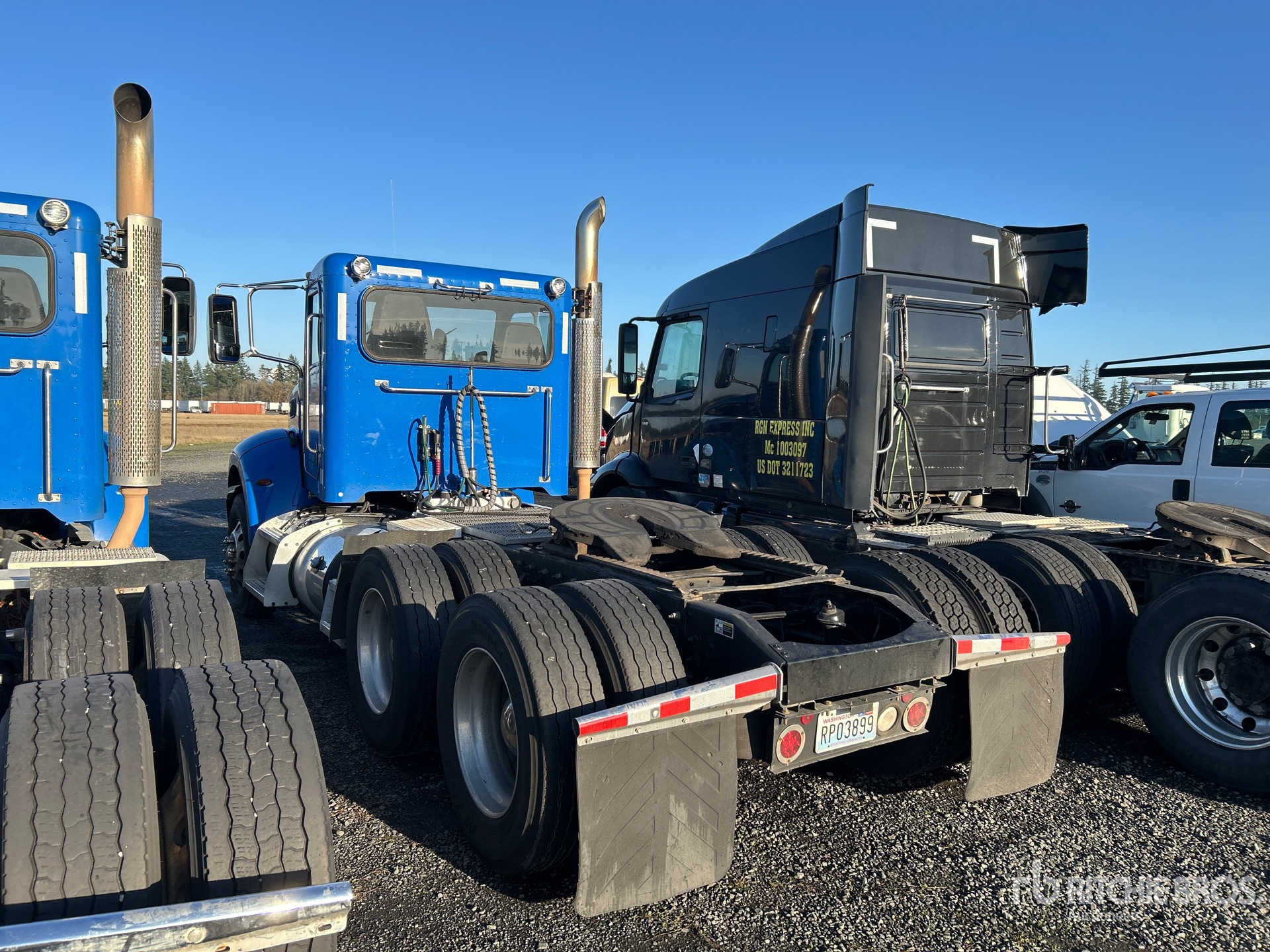 General Appearance with Bild, Ecke hinten links