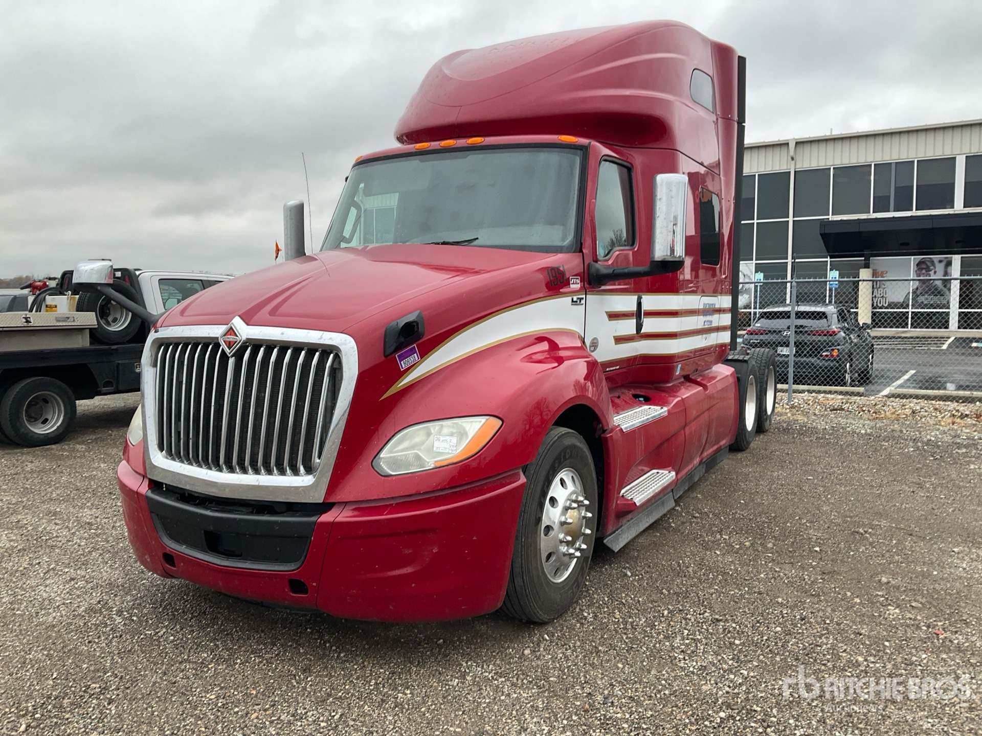 General Appearance with Featured Photo