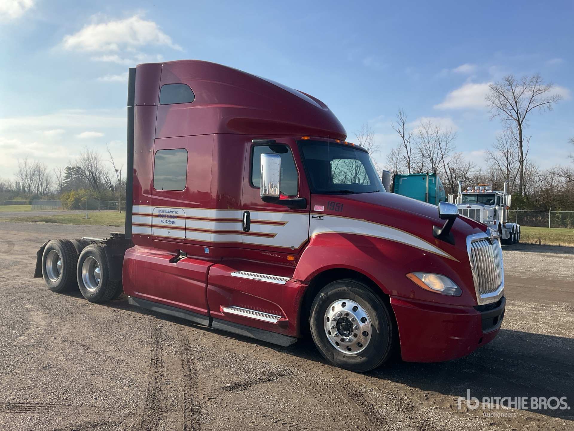 General Appearance with Image, coin avant droit