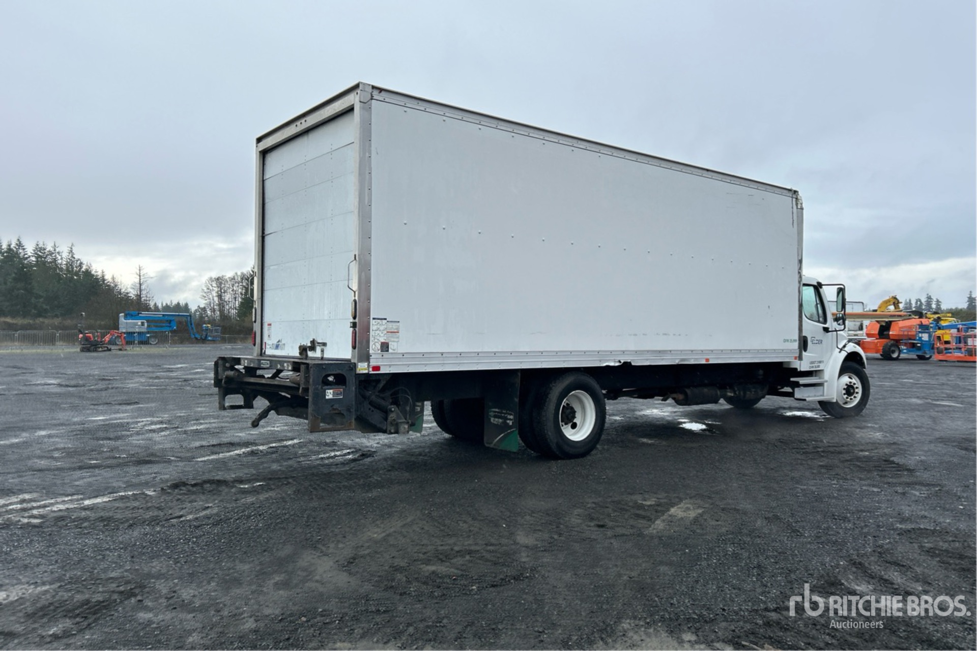 General Appearance with Bild, Ecke hinten rechts