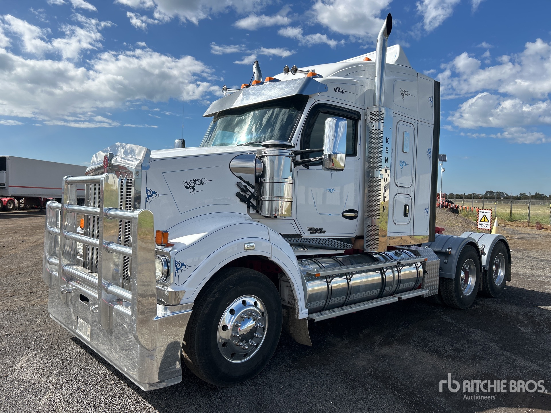 Aspect général with Image, coin avant droit