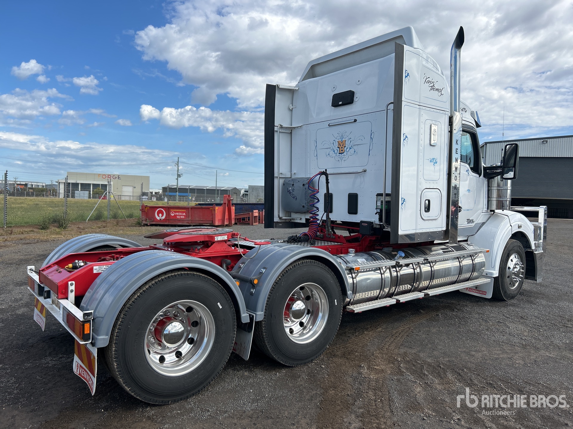 Aspect général with Image, coin arrière gauche