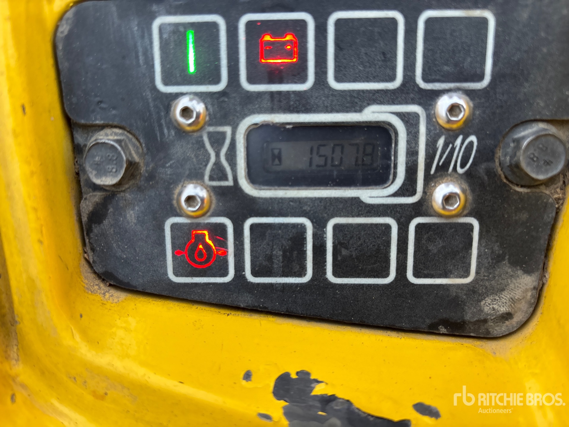 General Appearance with Hour Meter / Odometer