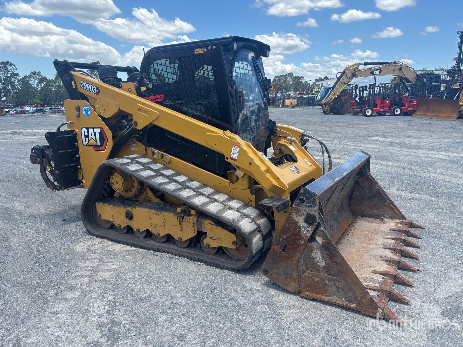 General Appearance with Picture, Right Front Corner