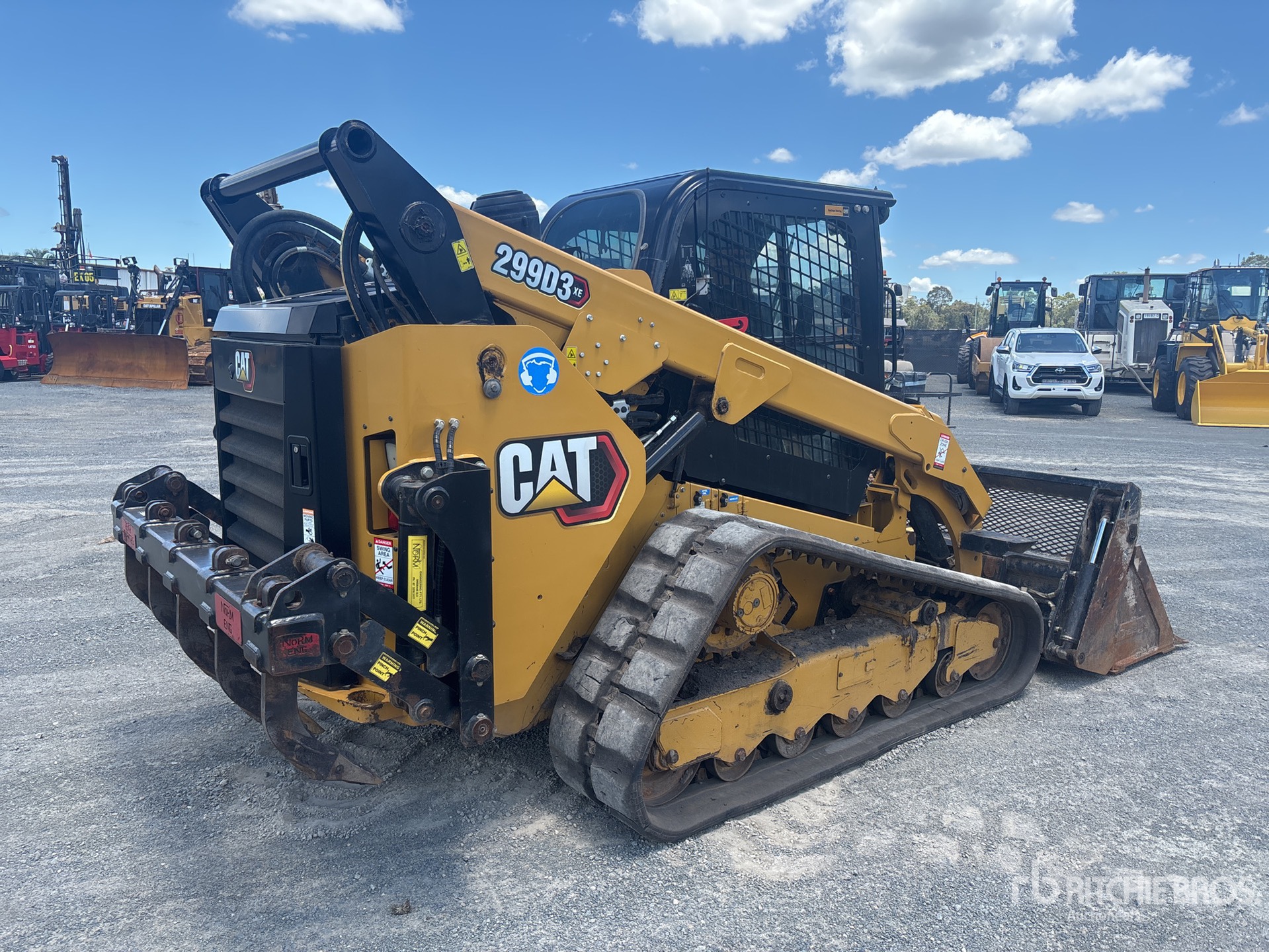 General Appearance with Picture, Right Rear Corner