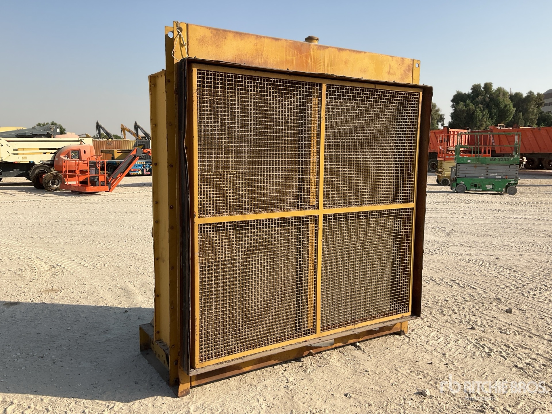 Aspect général with Image, coin arrière droit