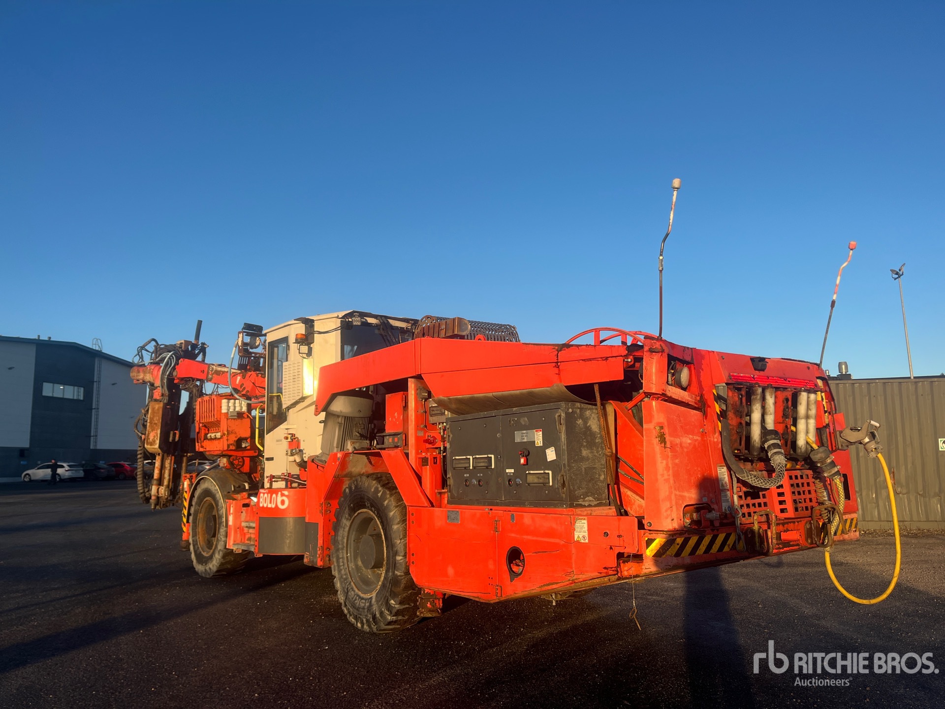 General Appearance with Picture, Left Rear Corner