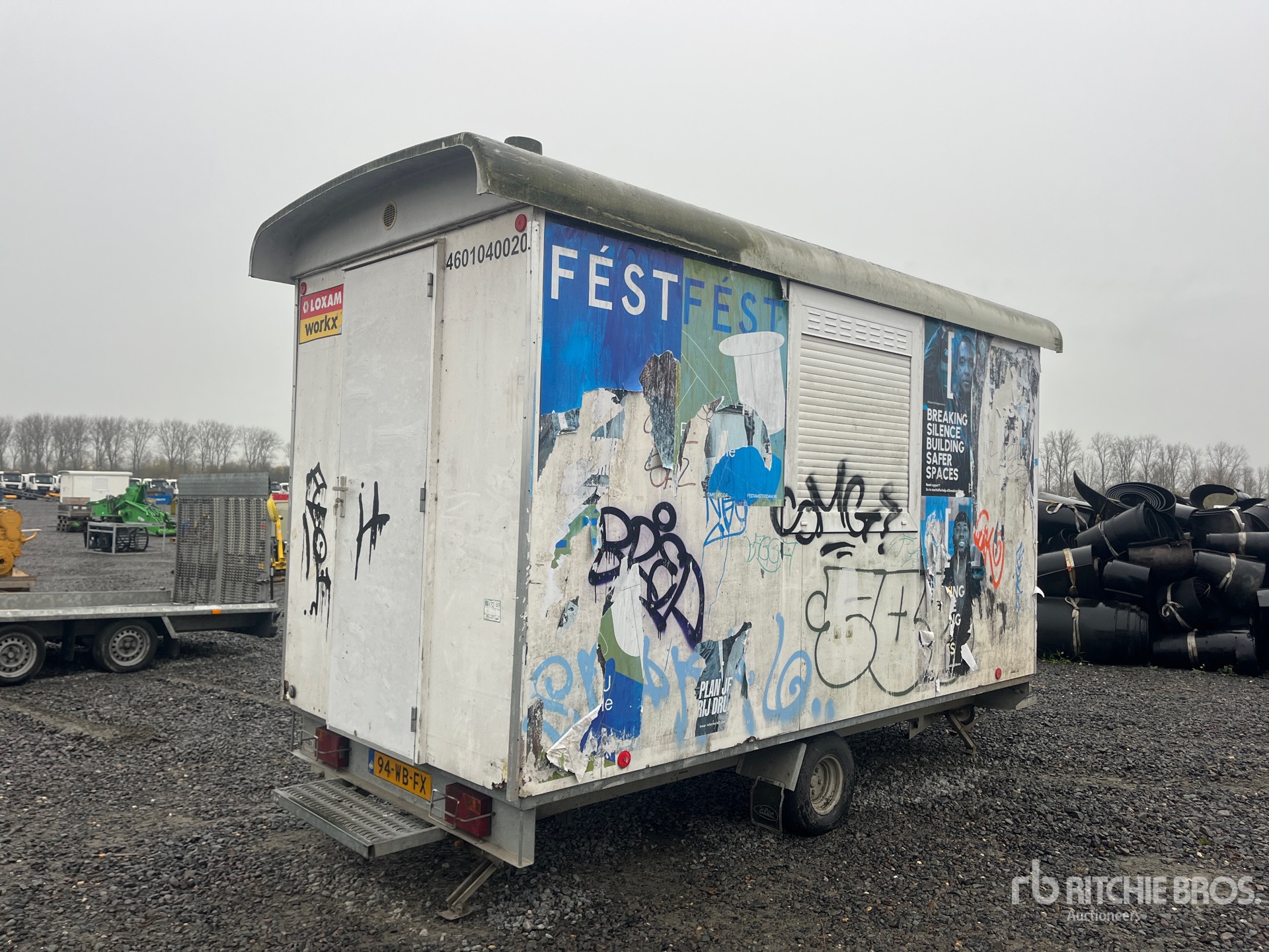 General Appearance with Picture, Right Rear Corner