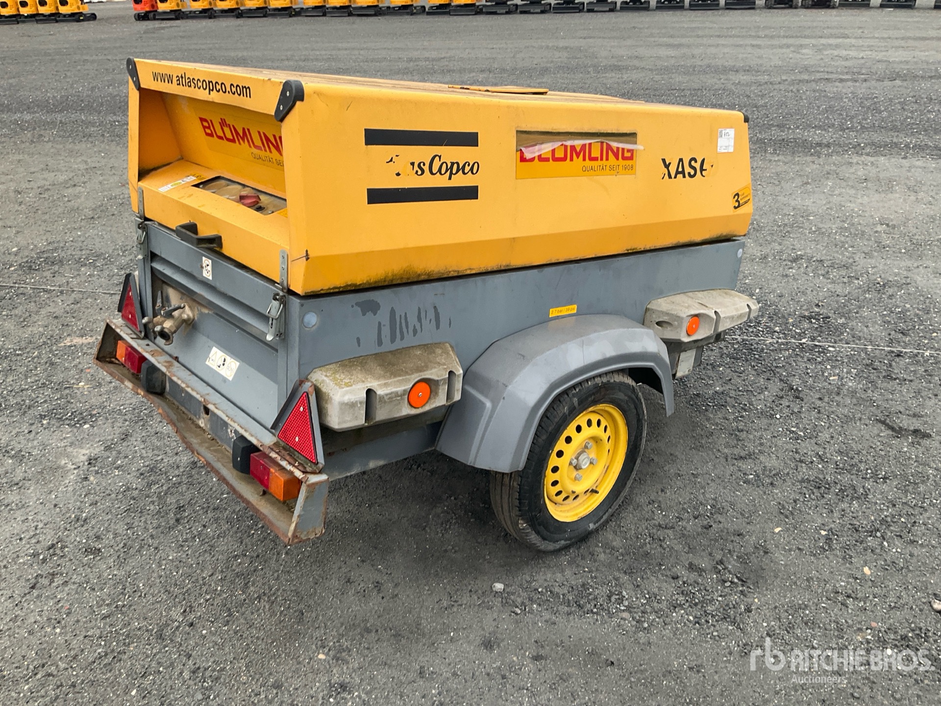 General Appearance with Picture, Right Rear Corner