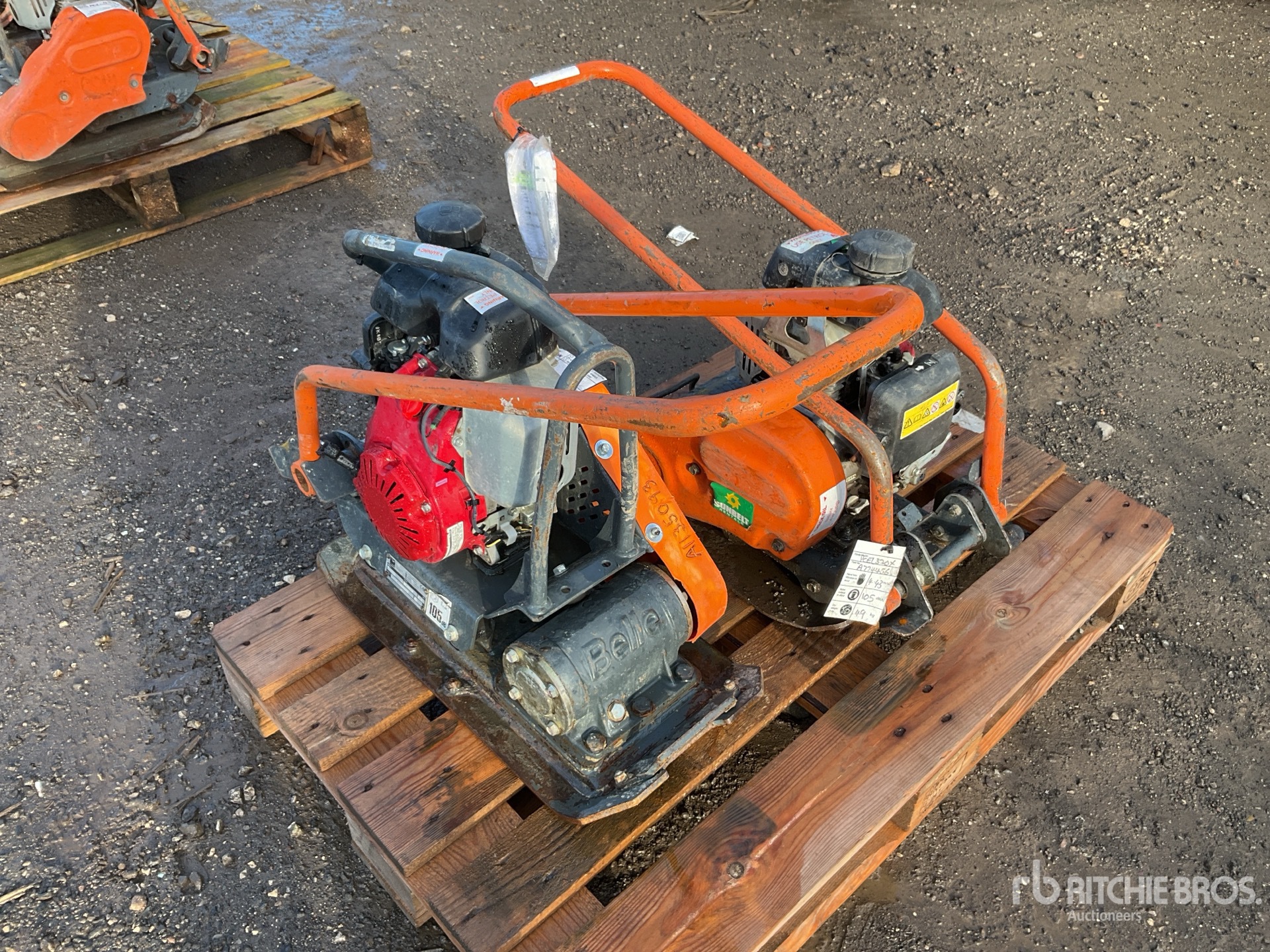 General Appearance with Bild, Ecke hinten rechts