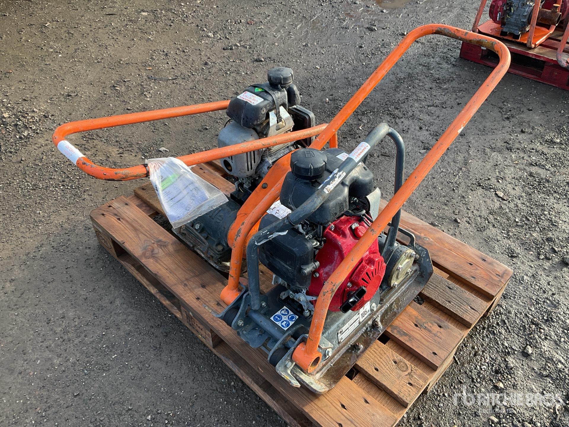 General Appearance with Bild, Ecke hinten links