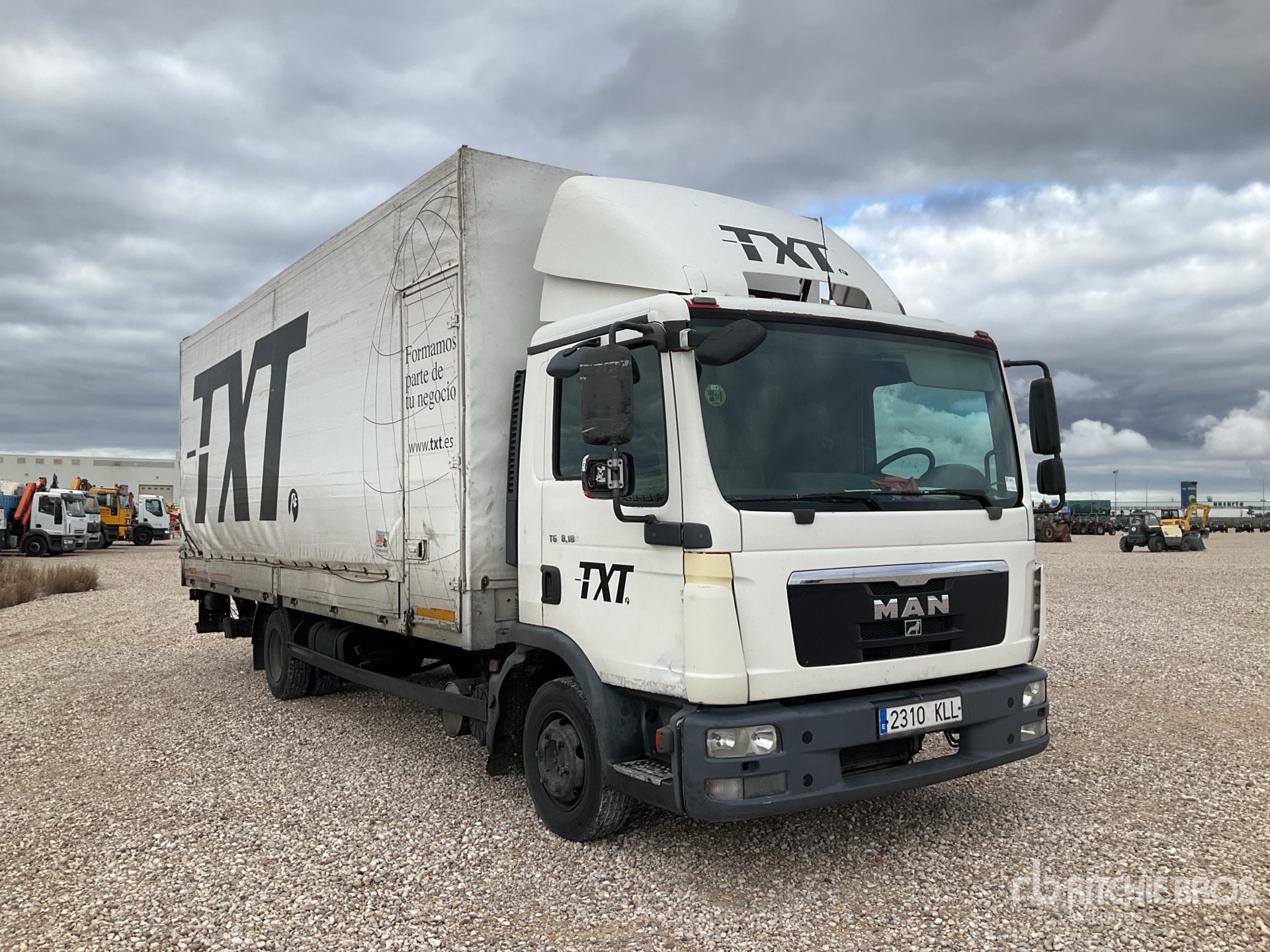 General Appearance with Picture, Right Front Corner