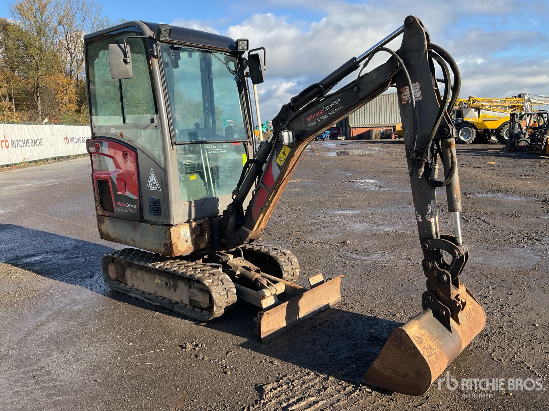 General Appearance with Picture, Right Front Corner