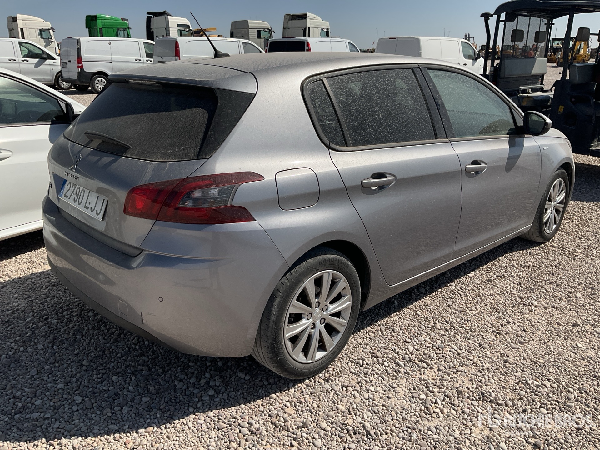 General Appearance with Picture, Right Rear Corner