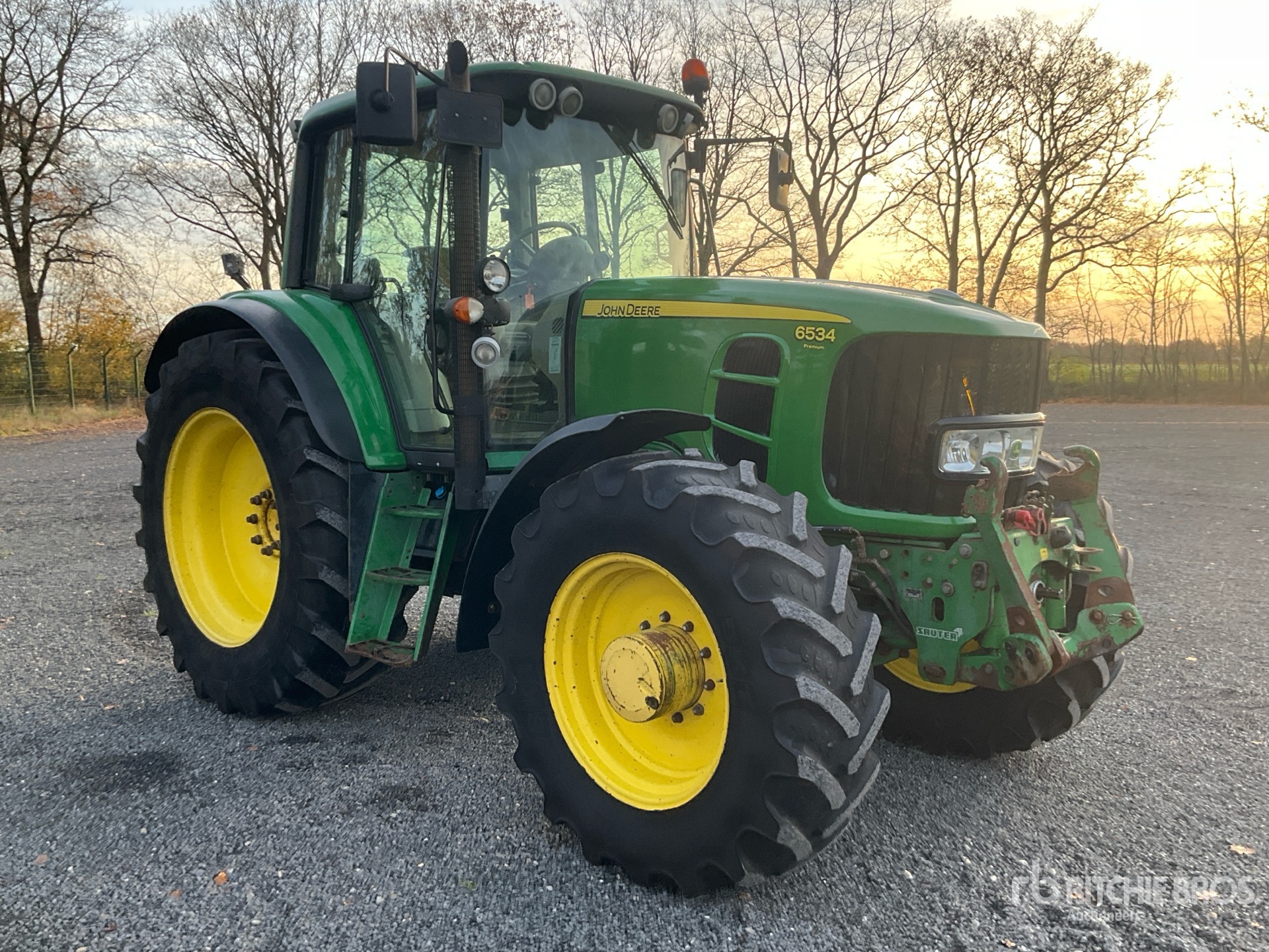 Aspect général with Image, coin avant droit