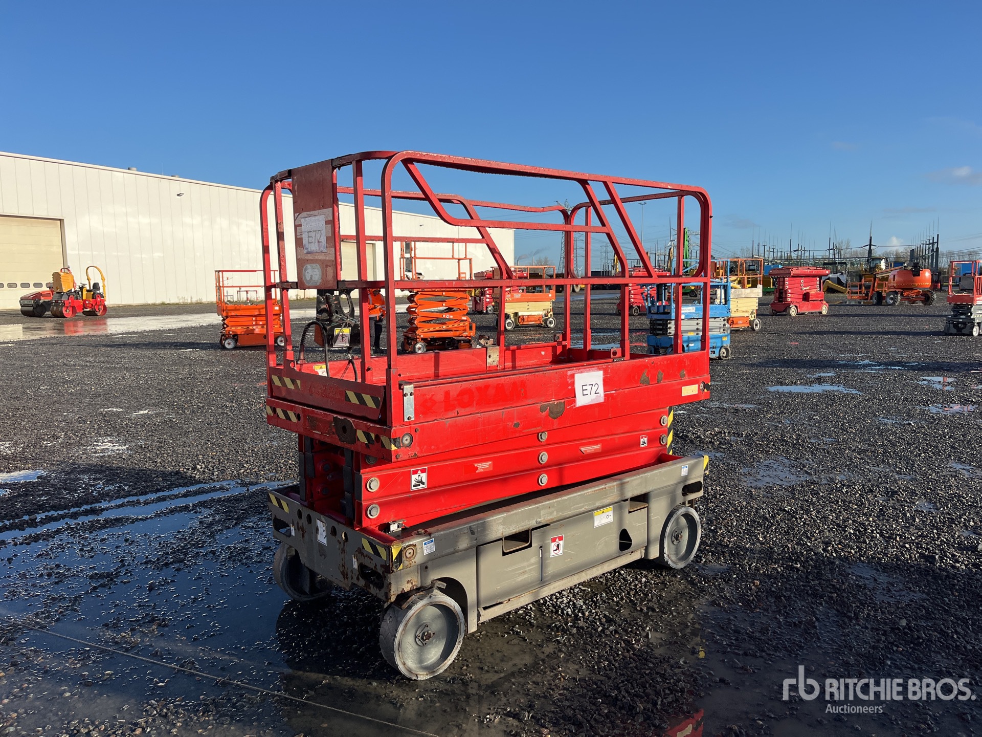 General Appearance with Picture, Left Front Corner