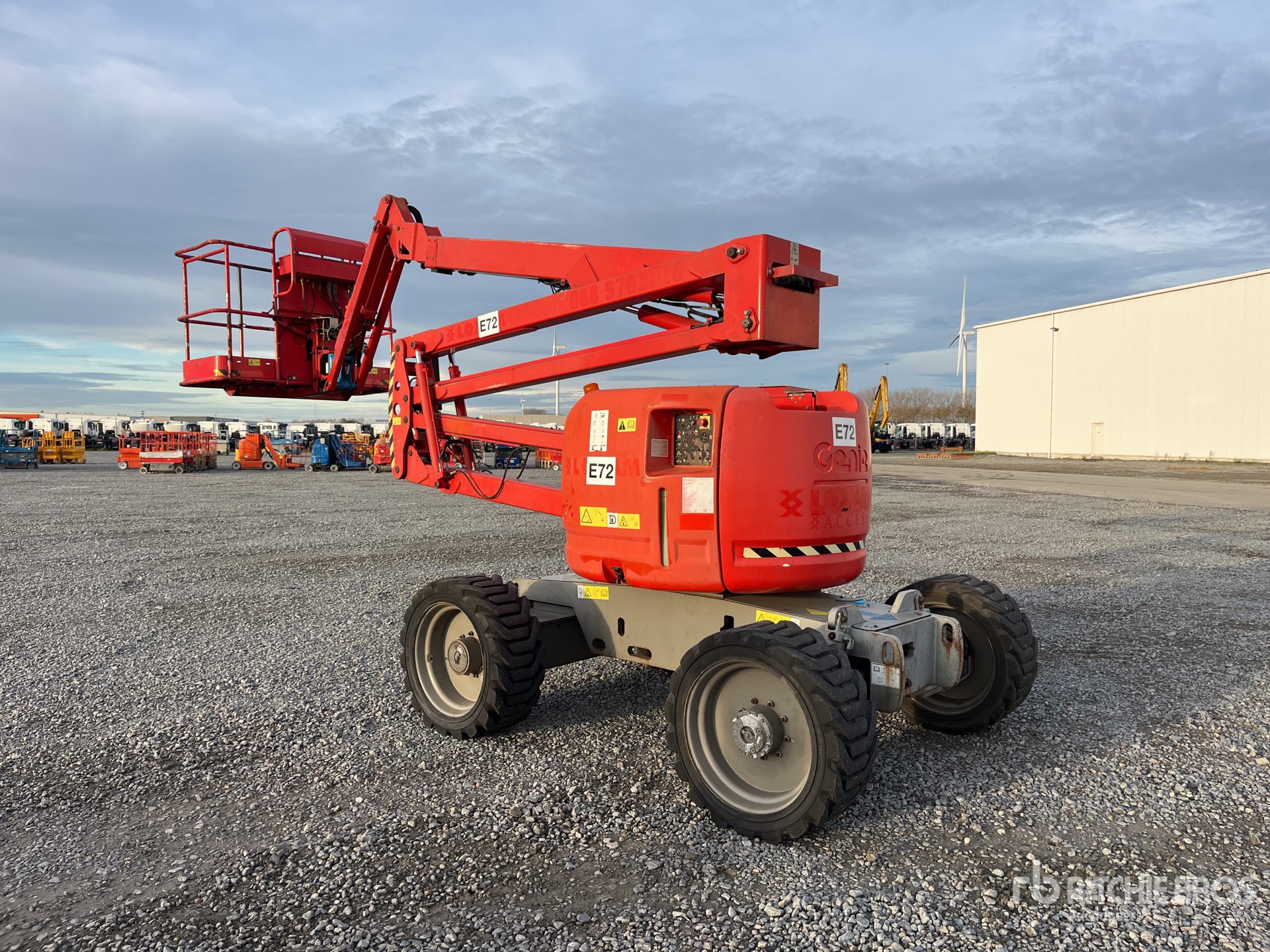 General Appearance with Imagen: esquina delantera derecha