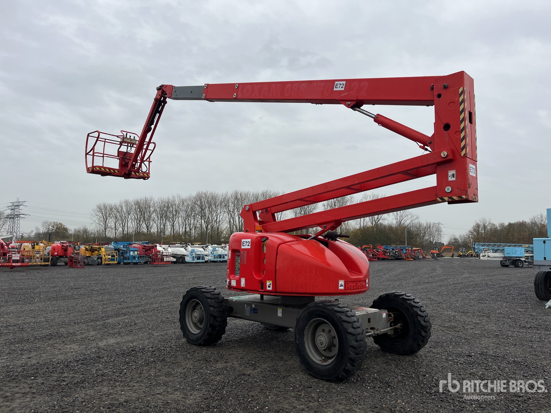 General Appearance with Picture, Right Front Corner