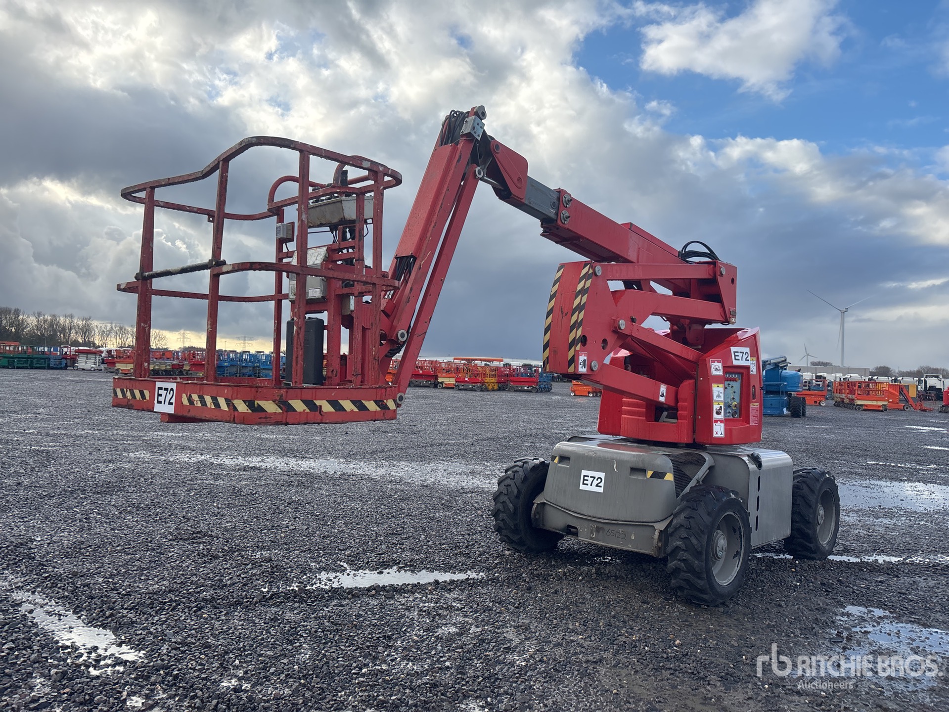 General Appearance with Picture, Right Rear Corner