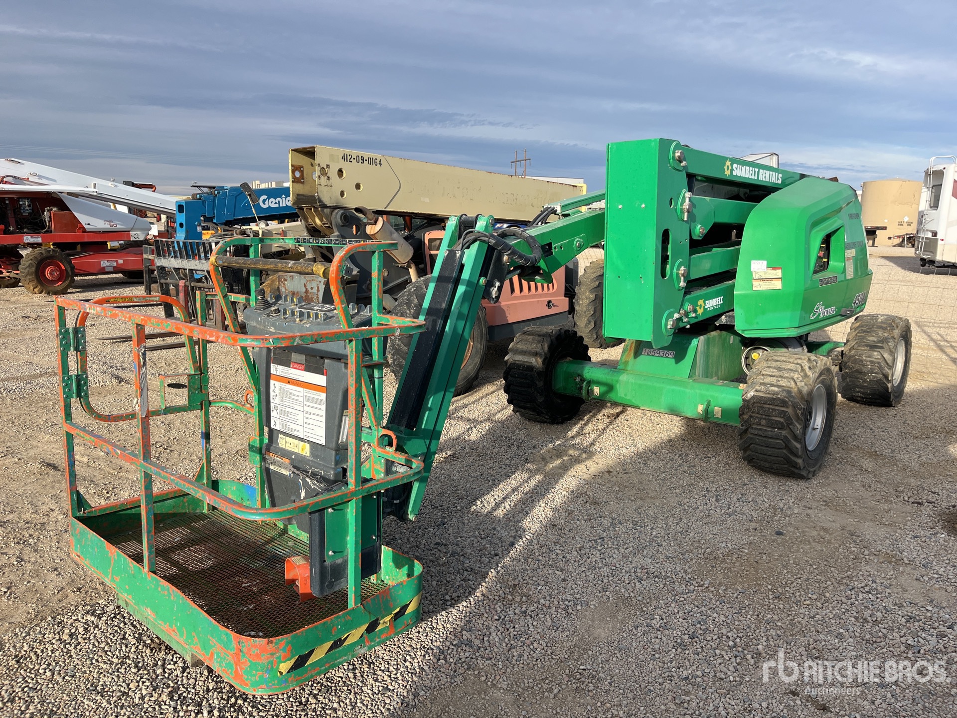 General Appearance with Picture, Left Front Corner