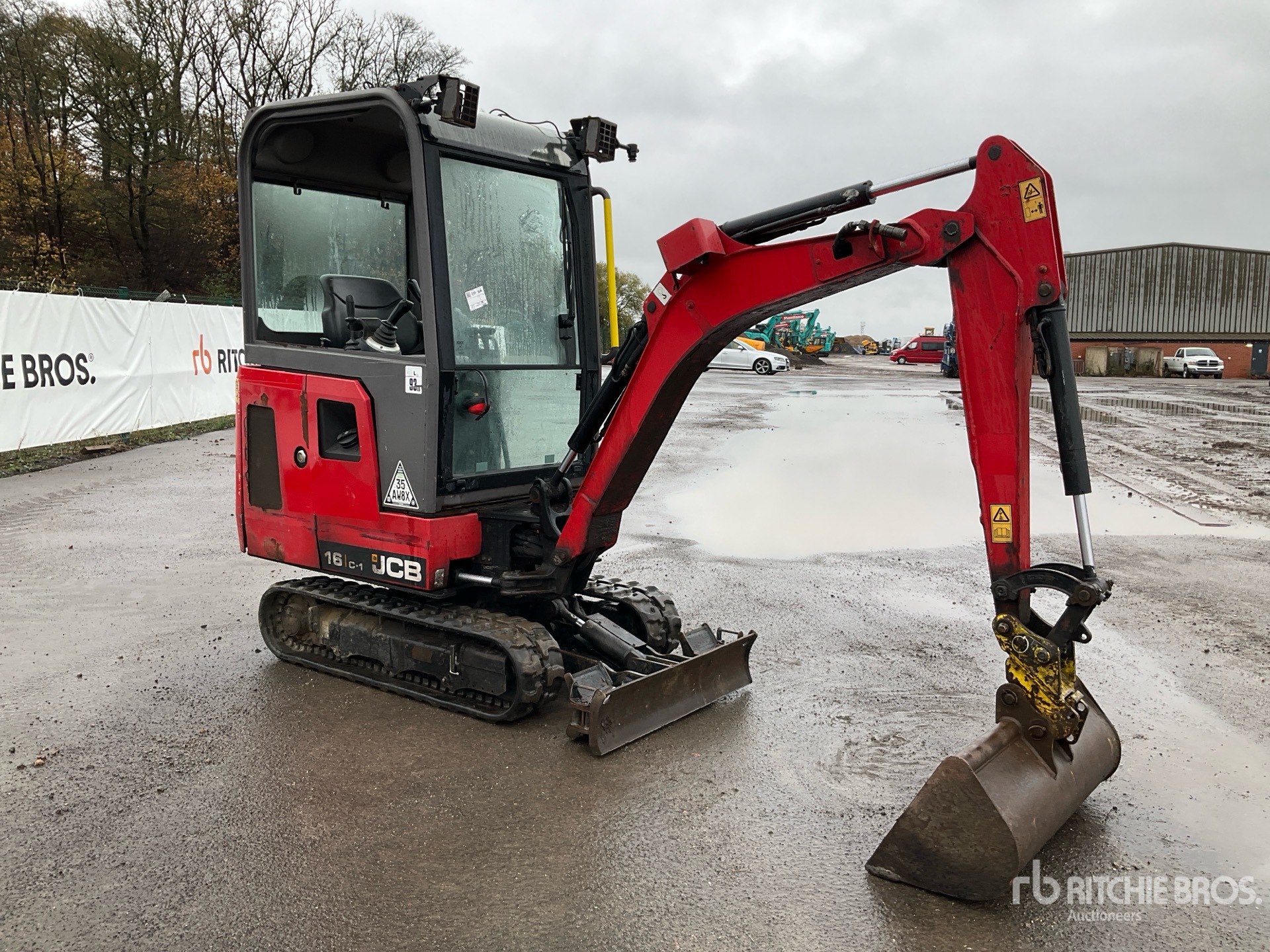 General Appearance with Picture, Right Front Corner