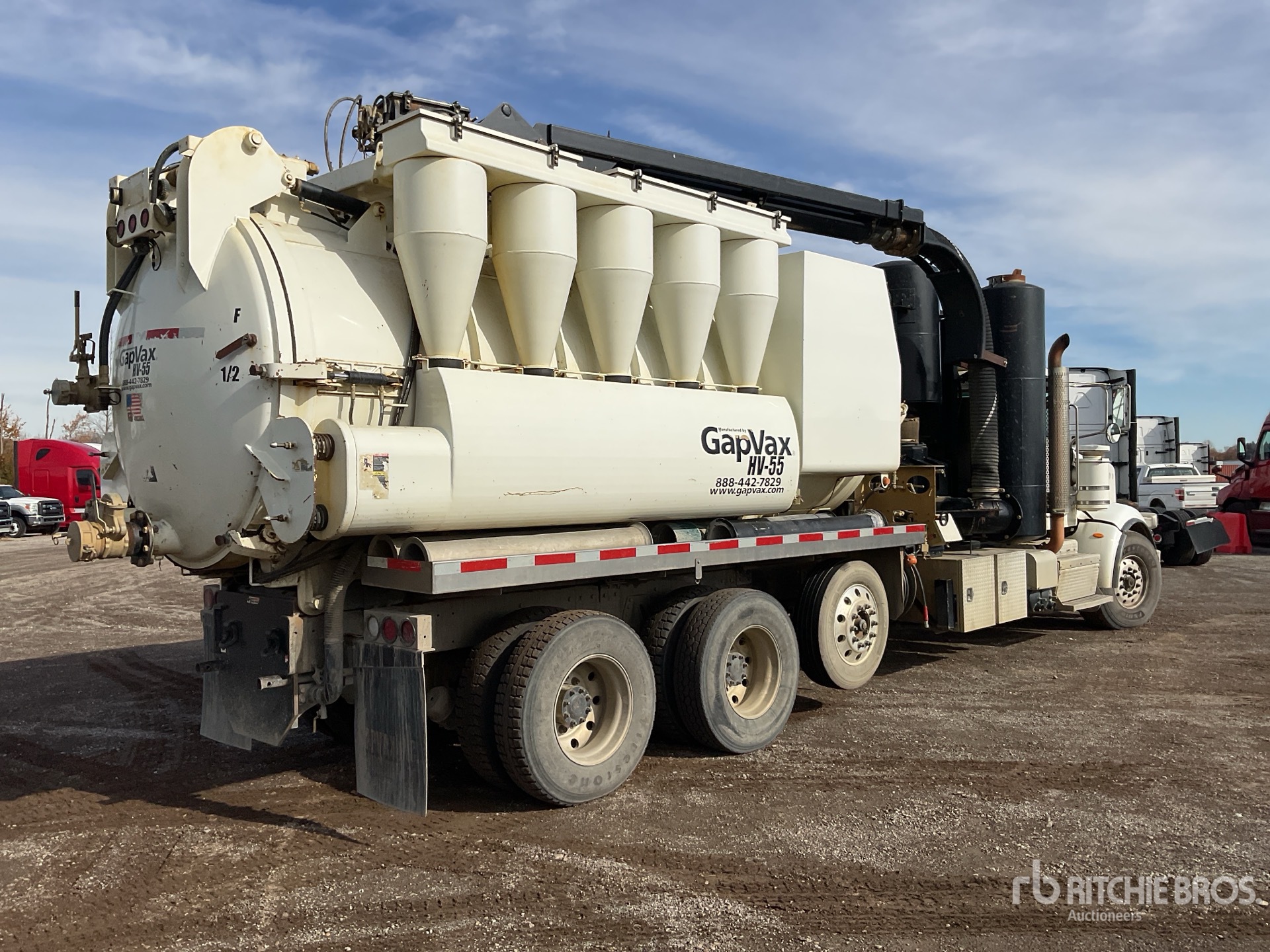 Aspect général with Image, coin arrière droit