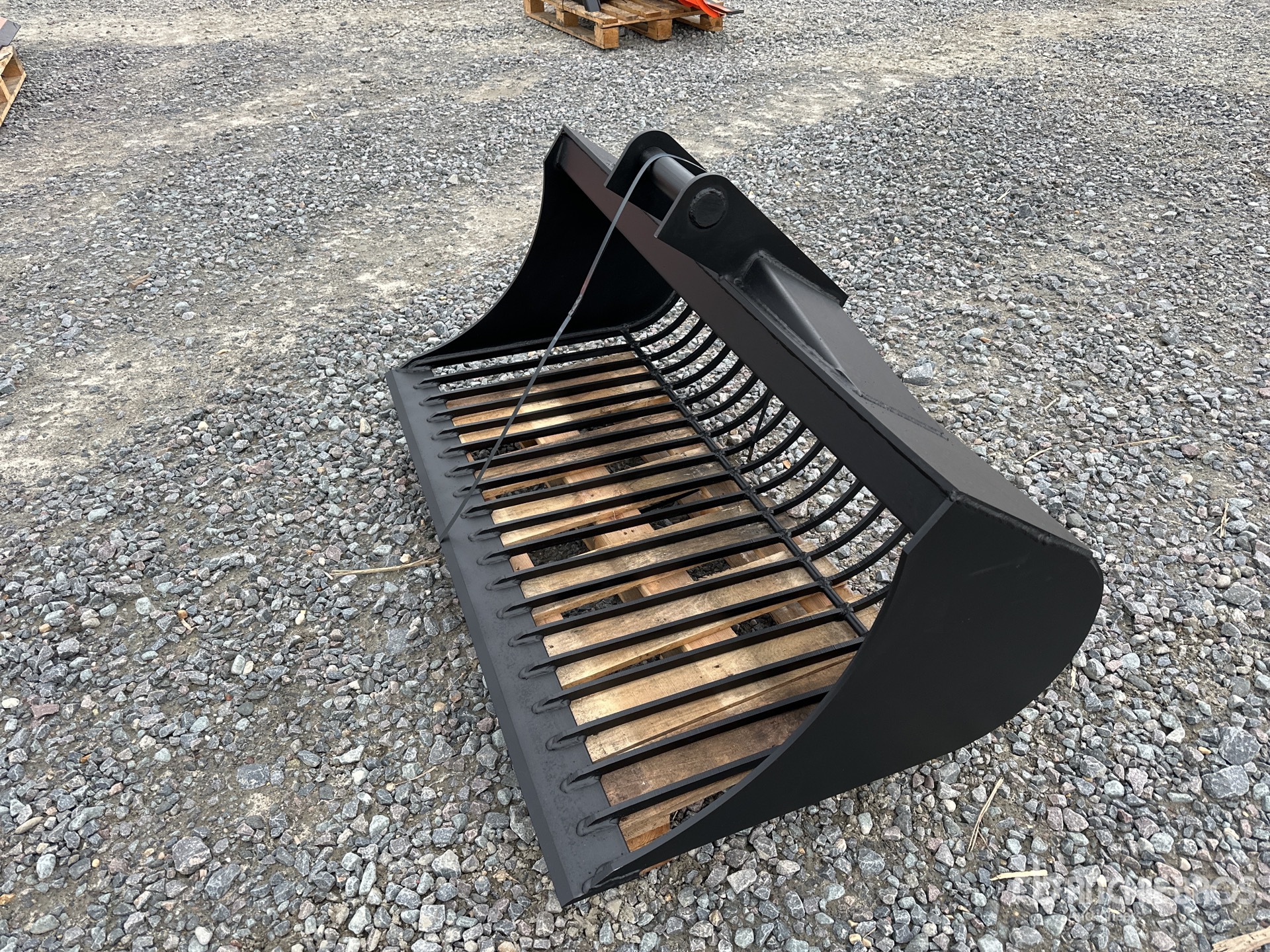 General Appearance with Bild, Ecke vorne rechts