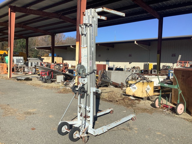 Genie SLC-18 Material Hoist