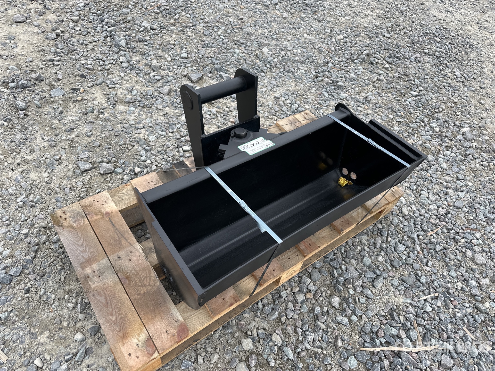 General Appearance with Bild, Ecke vorne links